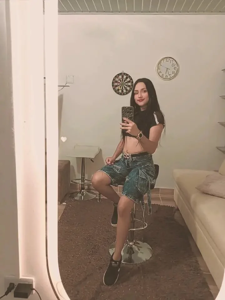 XXX Porn Photo of Nude kingbronew_ 1