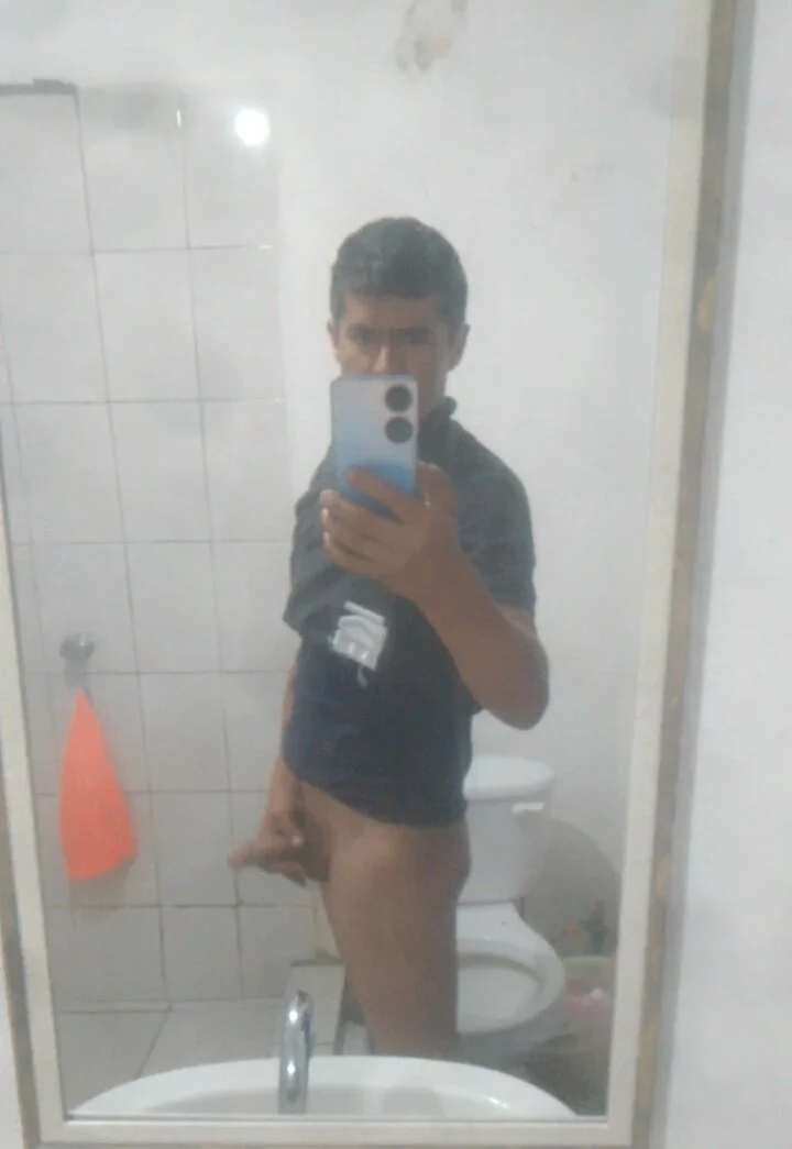 XXX Porn Photo of Nude Emilio5000 4