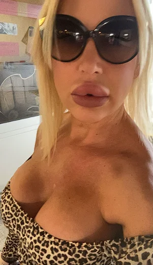 XXX Porn Photo of Nude LenaDeluxe 1