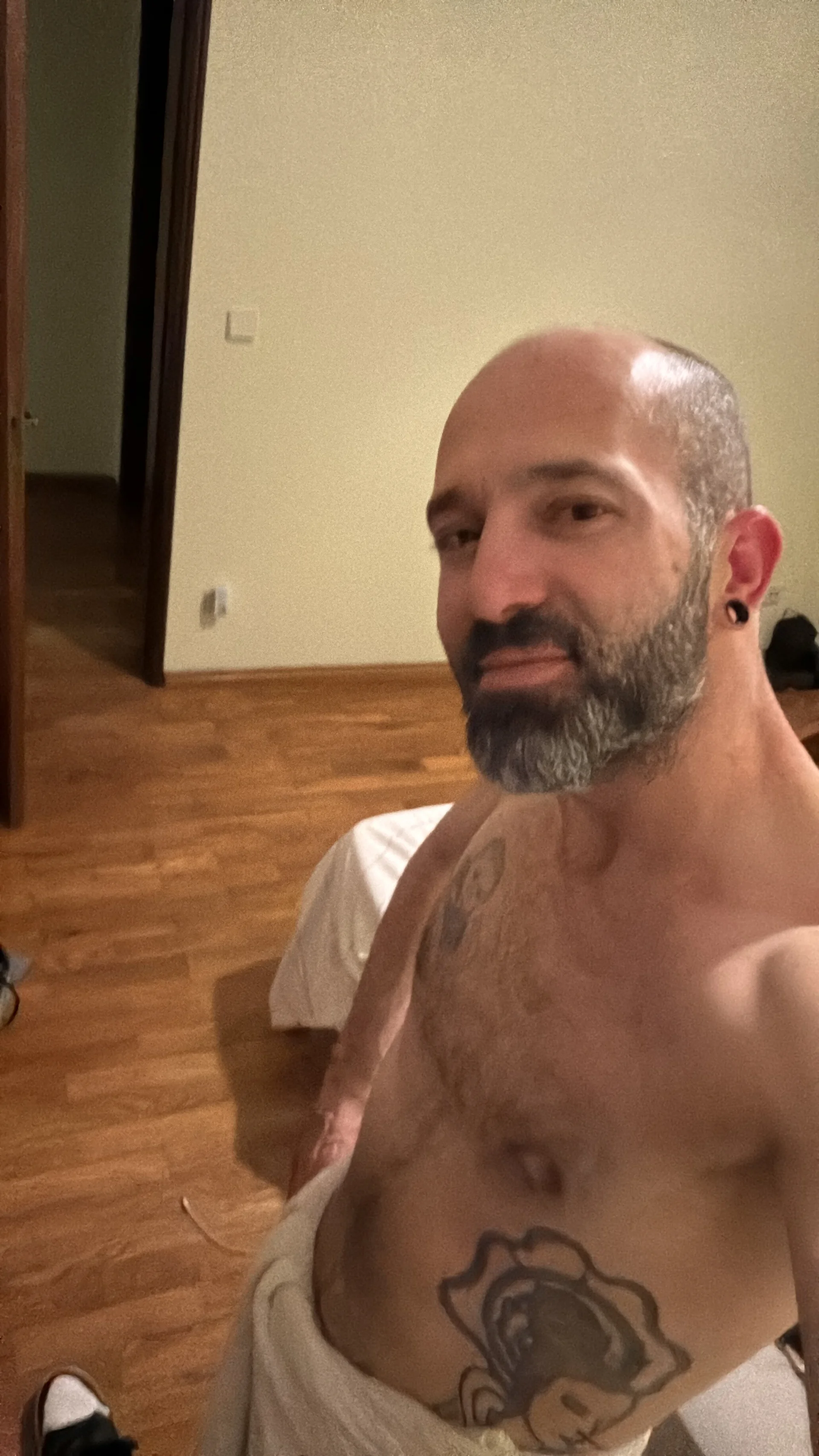 XXX Porn Photo of Nude Luisk198 3