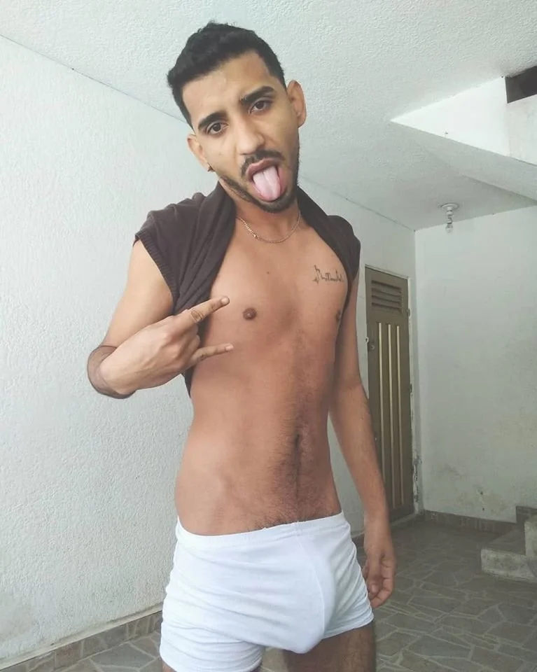 XXX Porn Photo of Nude Arabianboyq 2