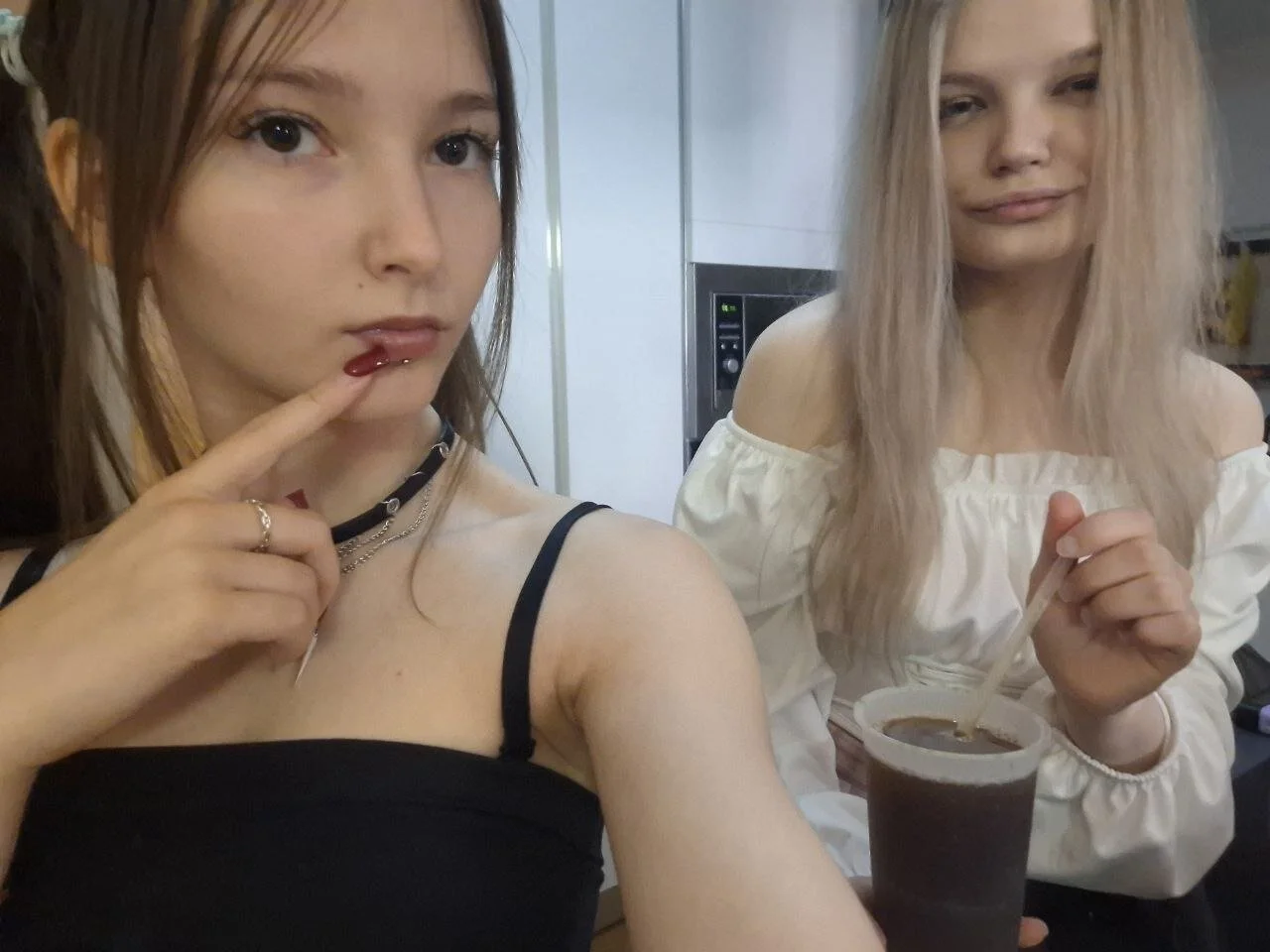 XXX Porn Photo of Nude DongMolt 200