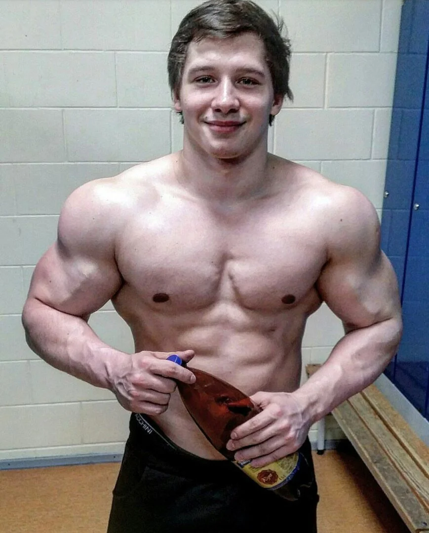 XXX Porn Photo of Nude LionEdwin 4