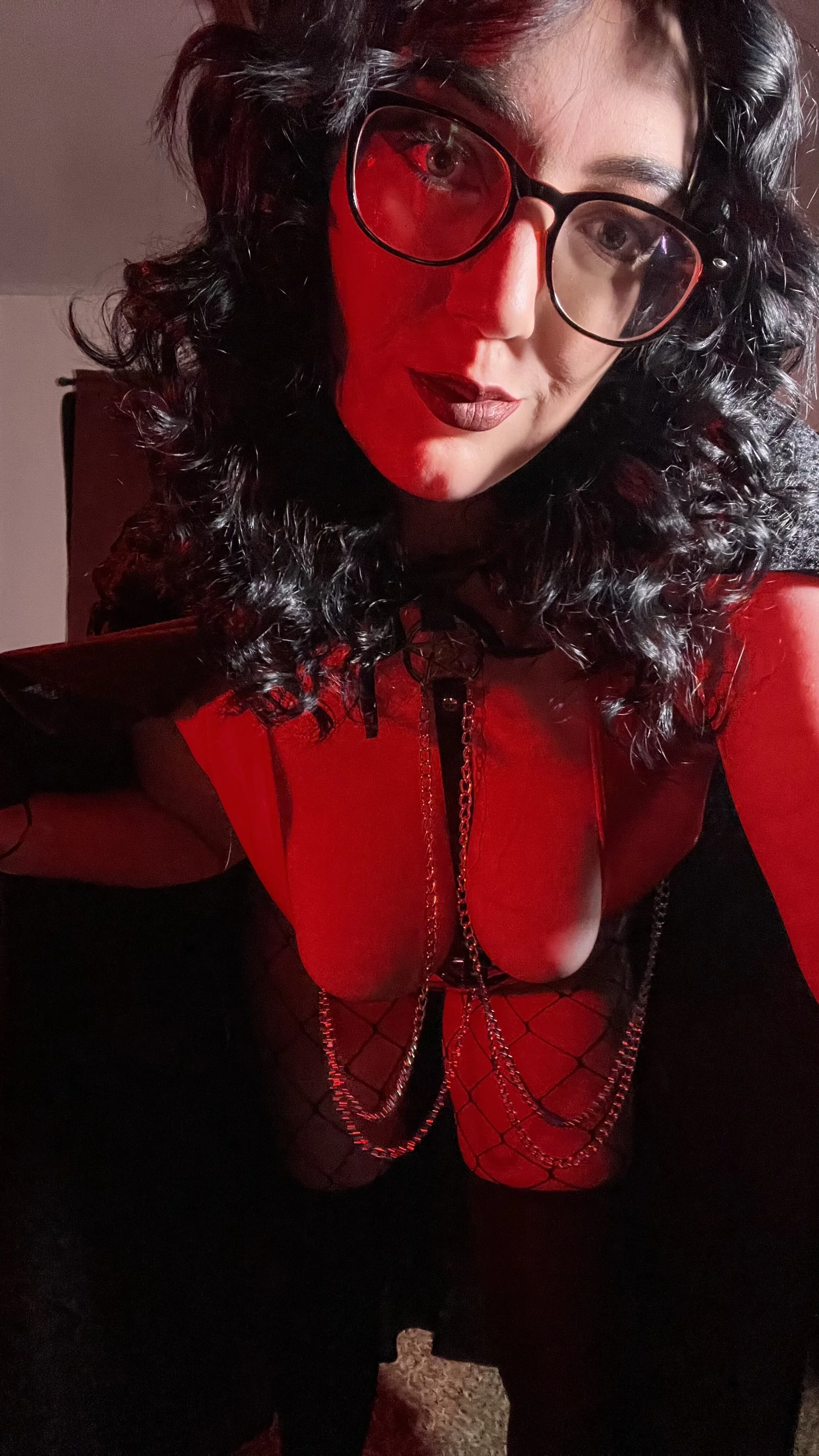 XXX Porn Photo of Nude TheGothMilf 2