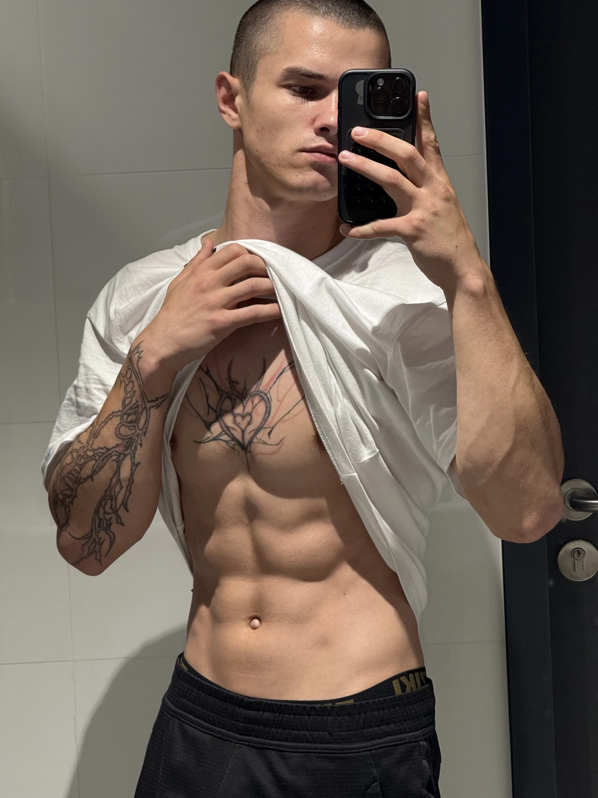 XXX Porn Photo of Nude AAOneLove 2