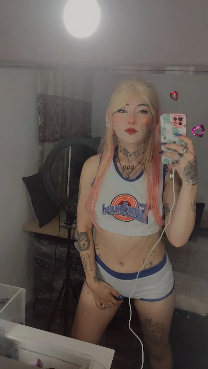 XXX Porn Photo of Nude mara_adiction 23
