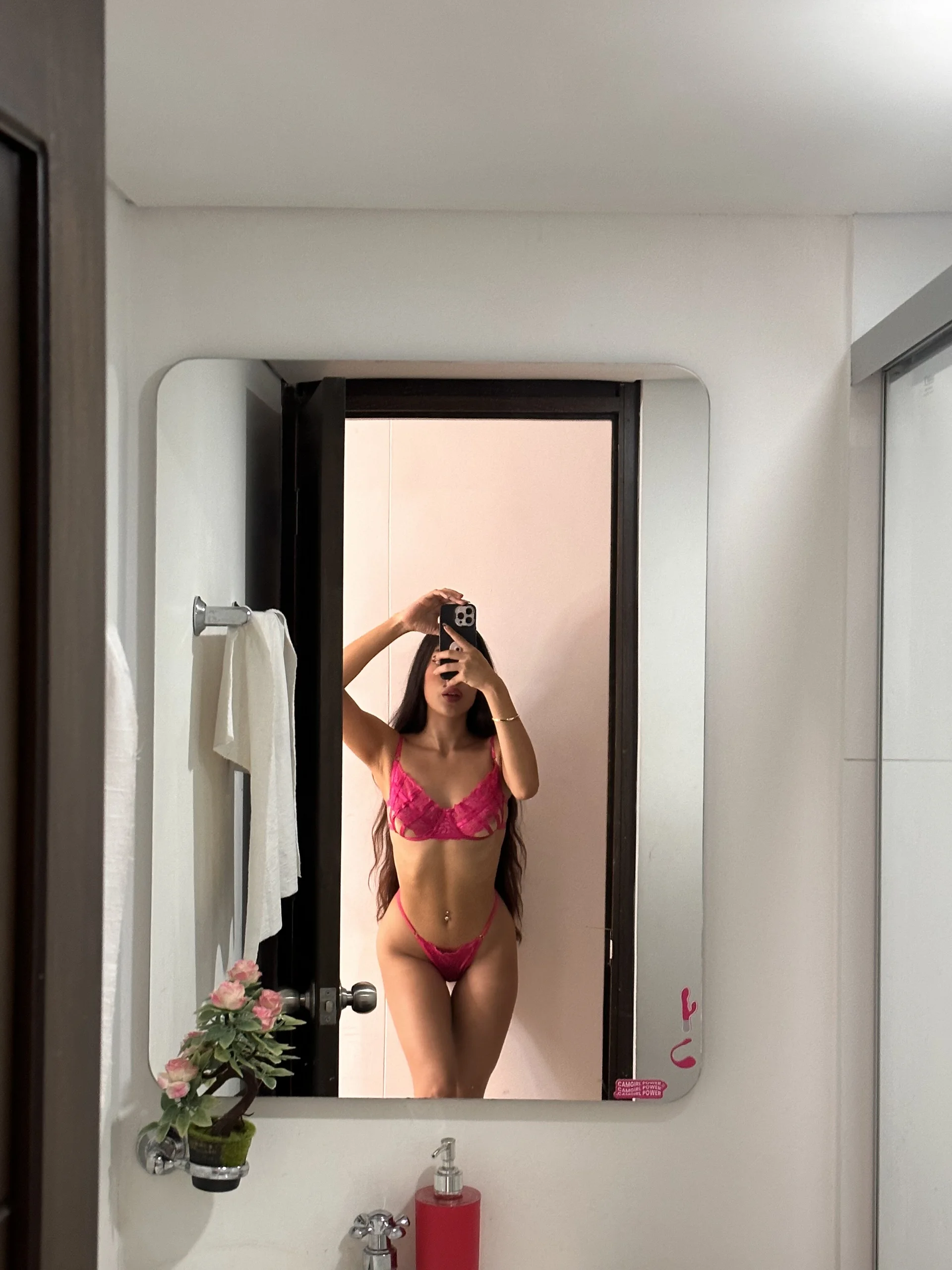 XXX Porn Photo of Nude angelYtonny 1