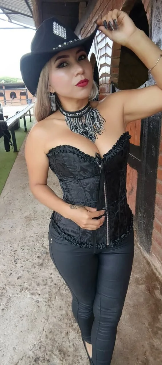 XXX Porn Photo of Nude LauraScarlet 23