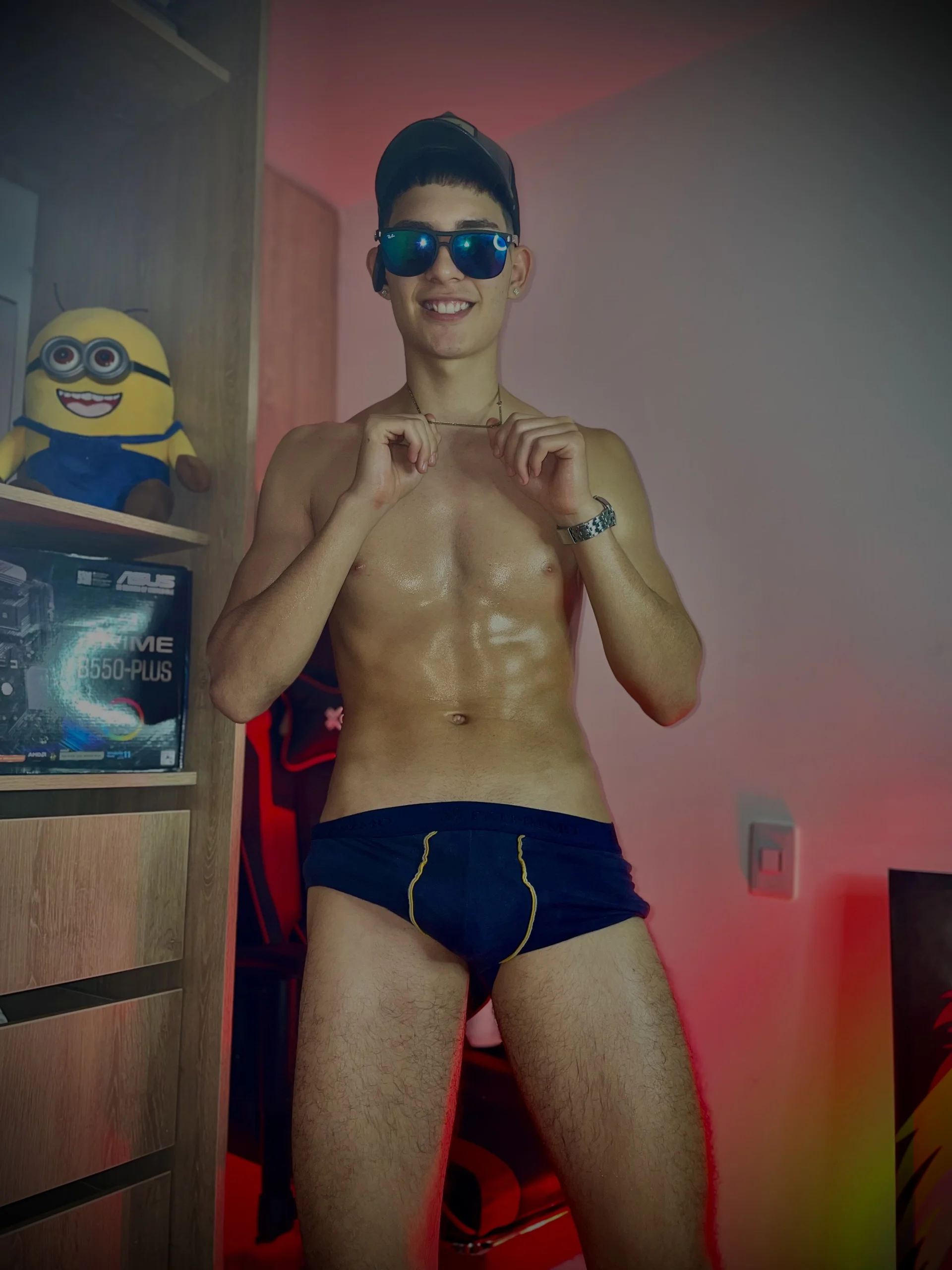 XXX Porn Photo of Nude god_drake 32