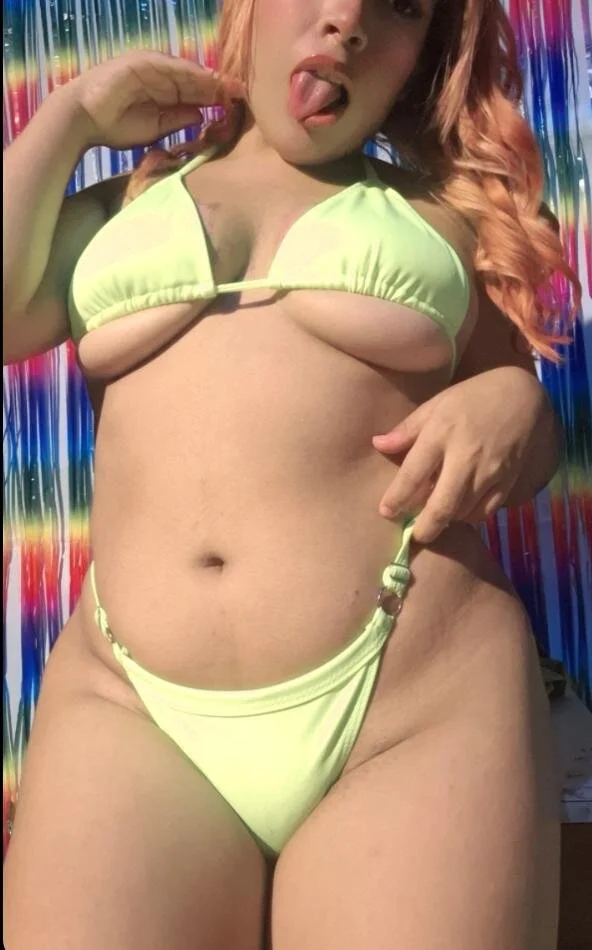 XXX Porn Photo of Nude AuraGoldX 2