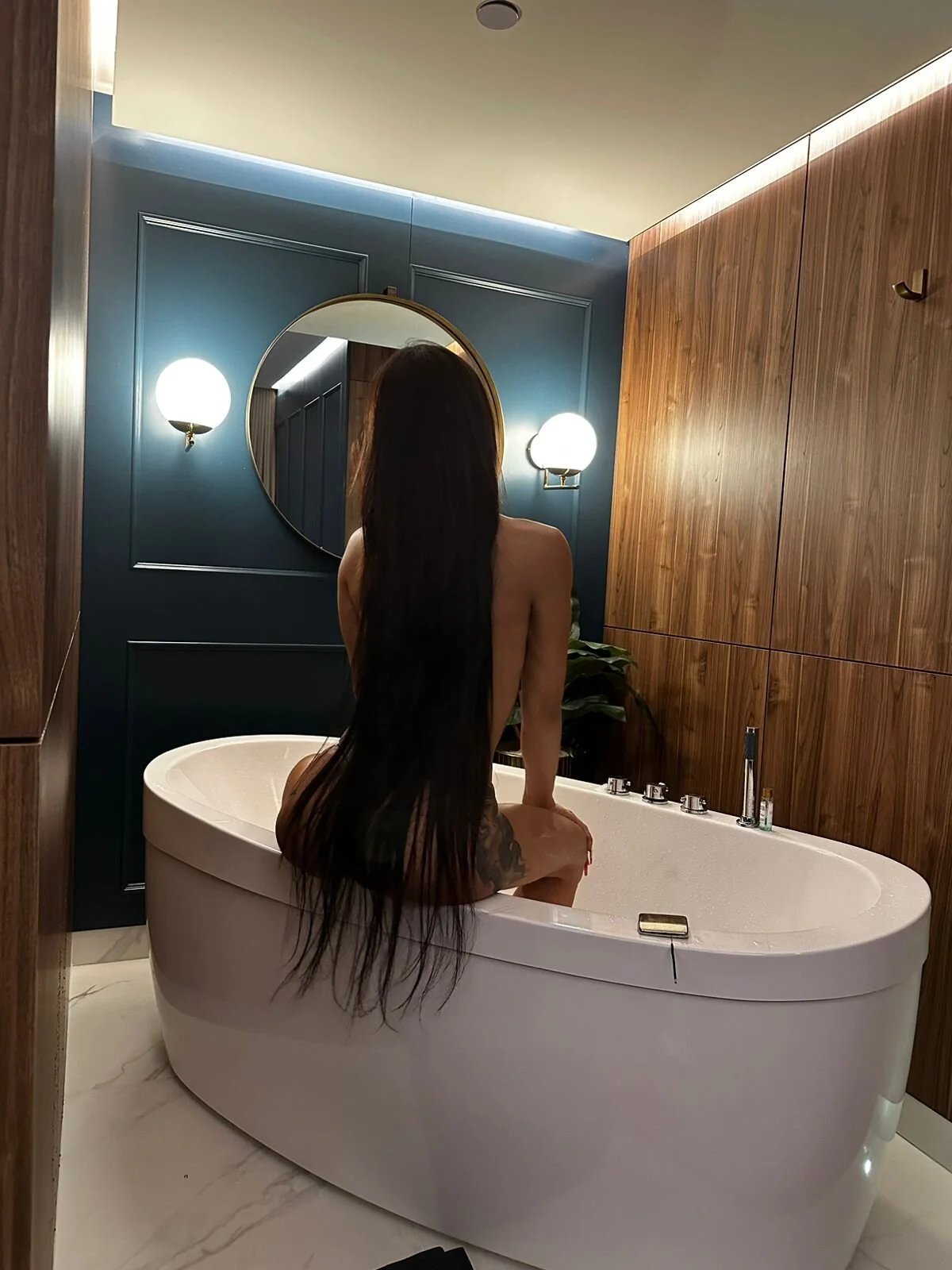 XXX Porn Photo of Nude caroline_cossei 7