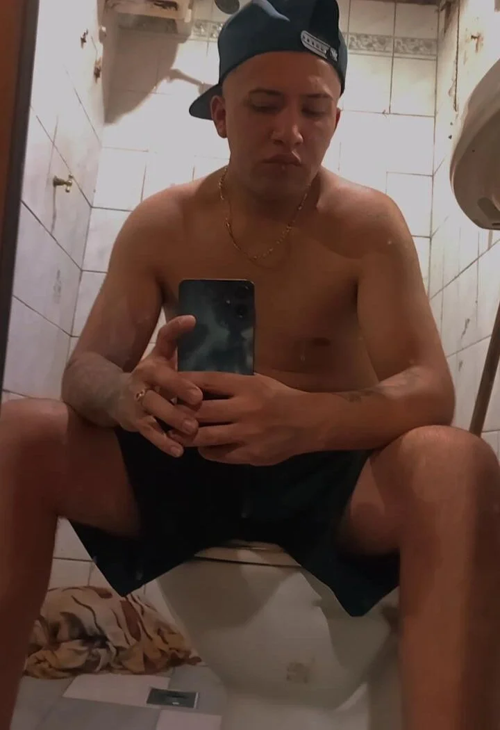 XXX Porn Photo of Nude Rodrigo0219xx 3