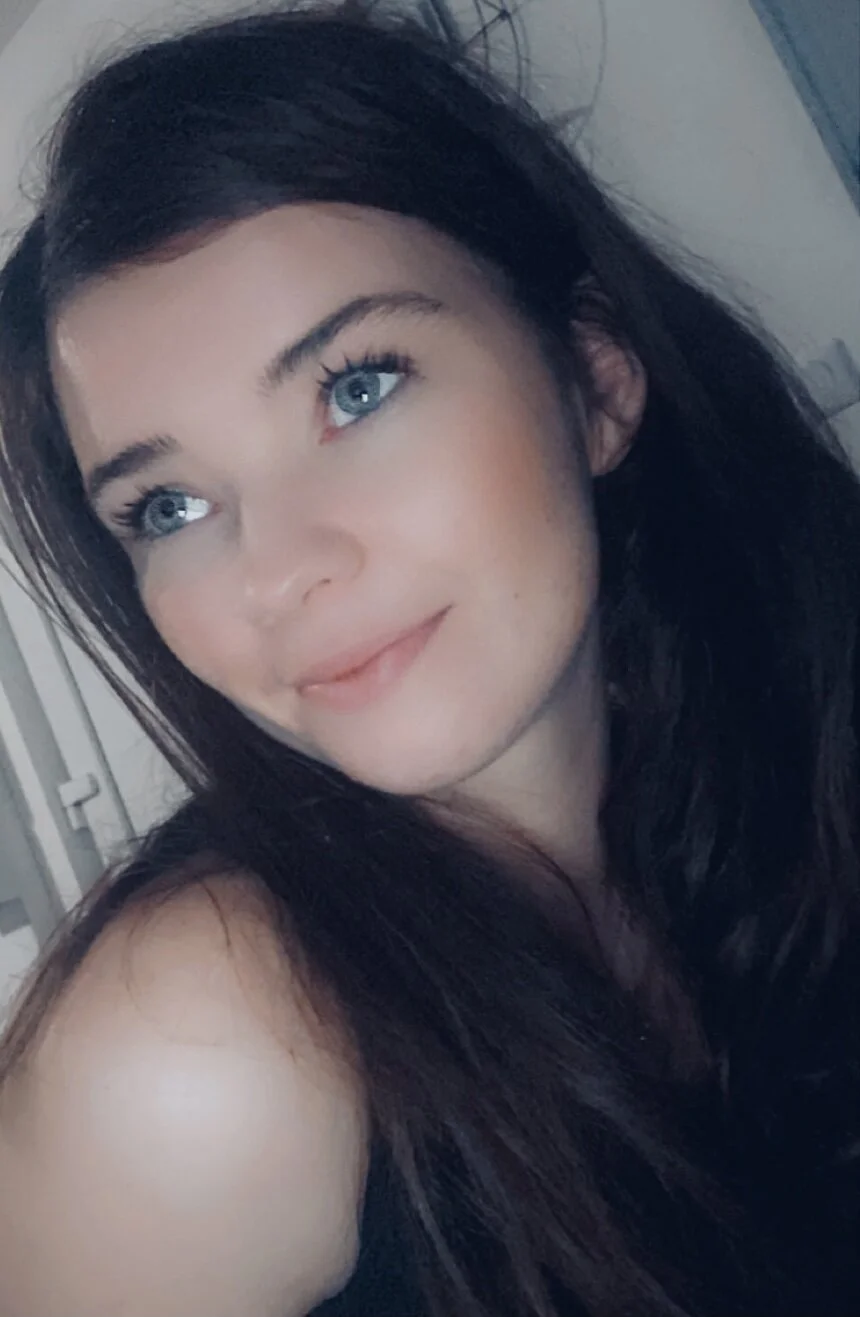 XXX Porn Photo of Nude Mmebouhoups 4