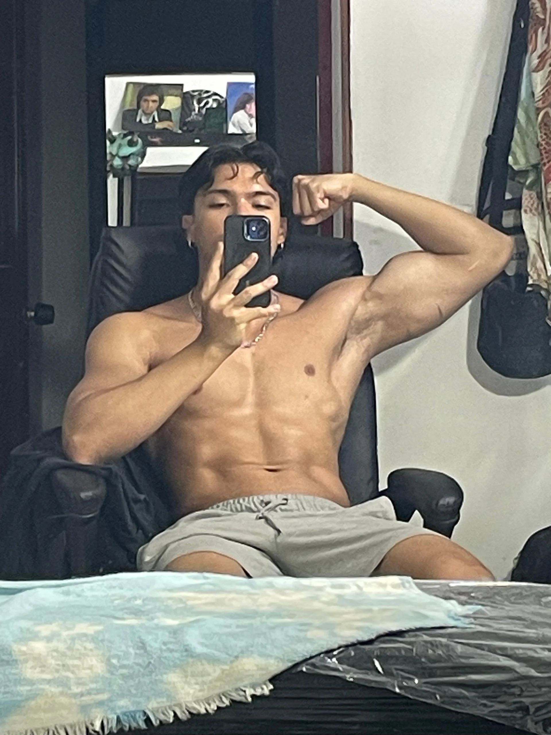 XXX Porn Photo of Nude adriel_escalante 1