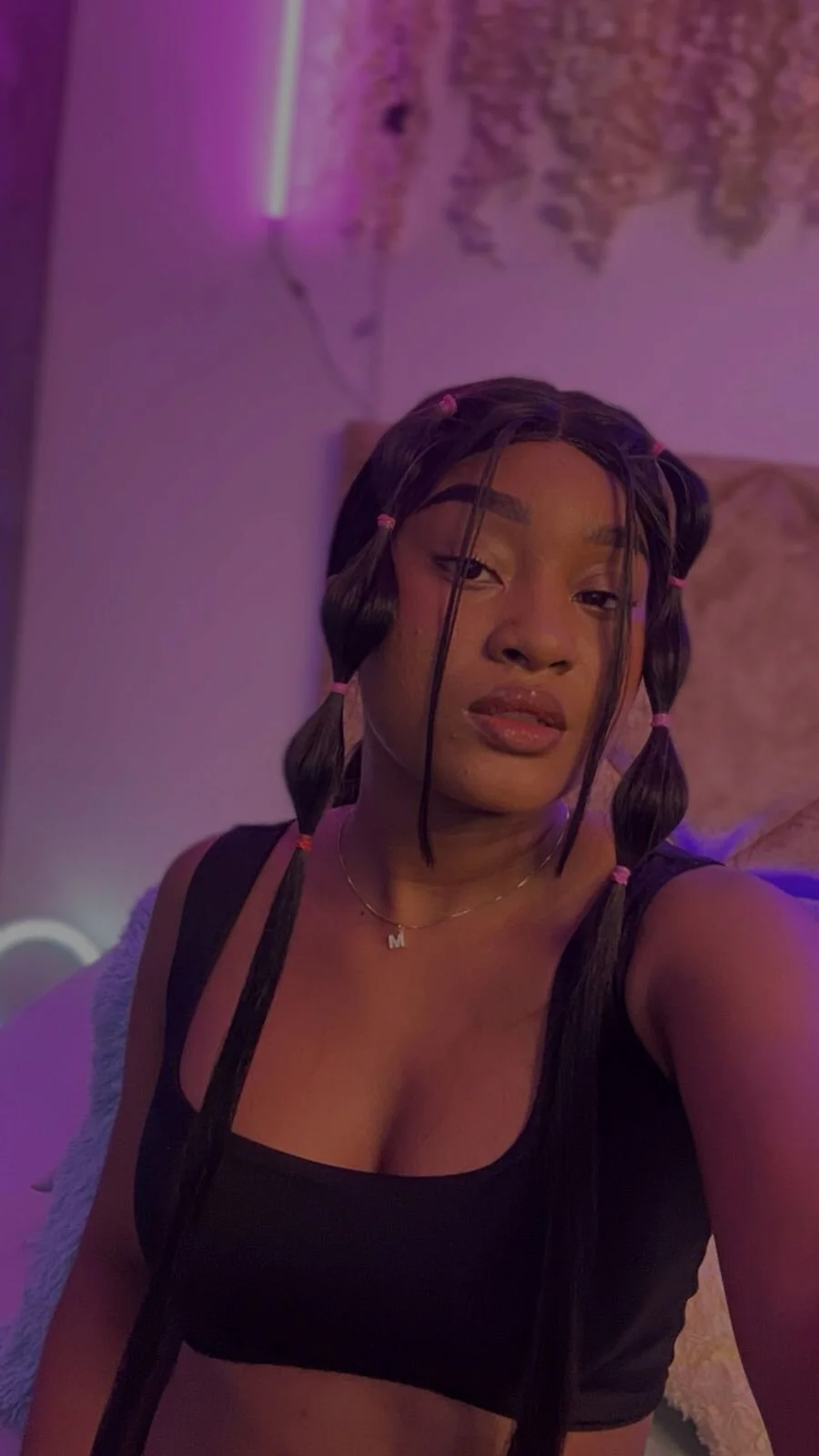 XXX Porn Photo of Nude ohrianagibson 32
