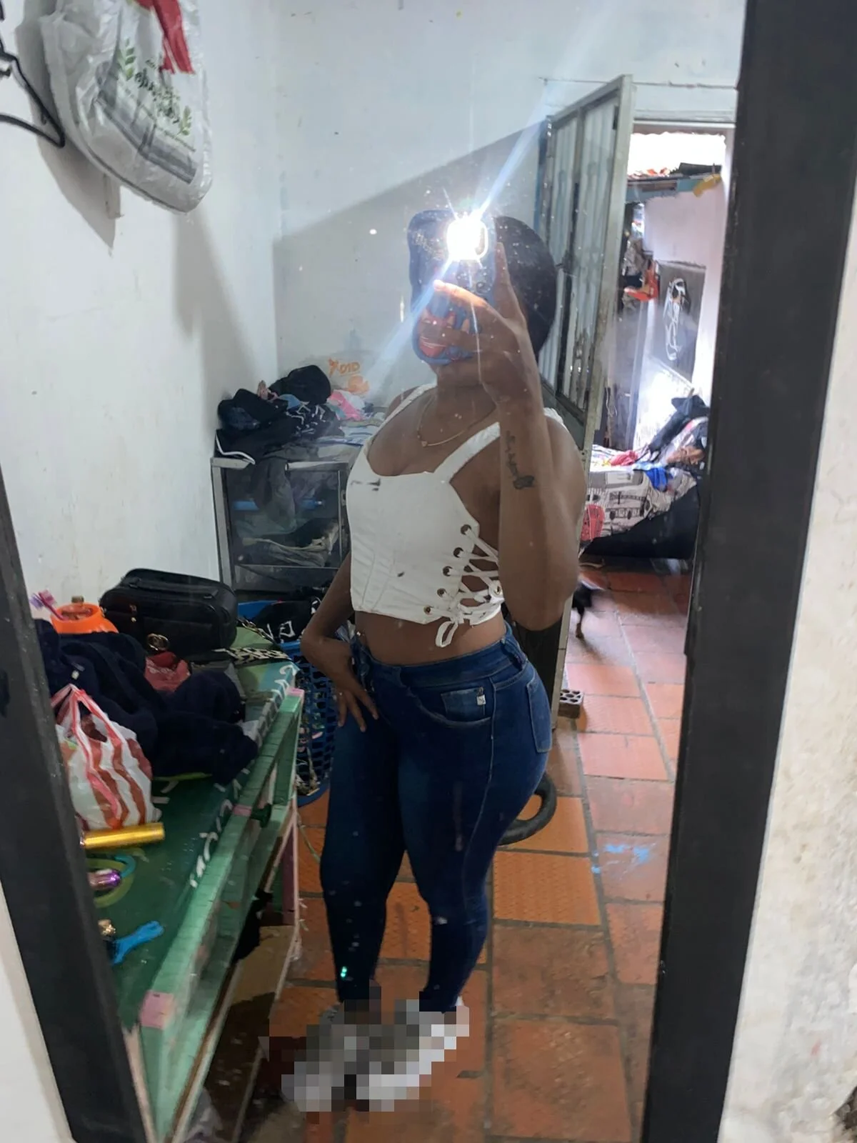 XXX Porn Photo of Nude seductive_lips_ 6
