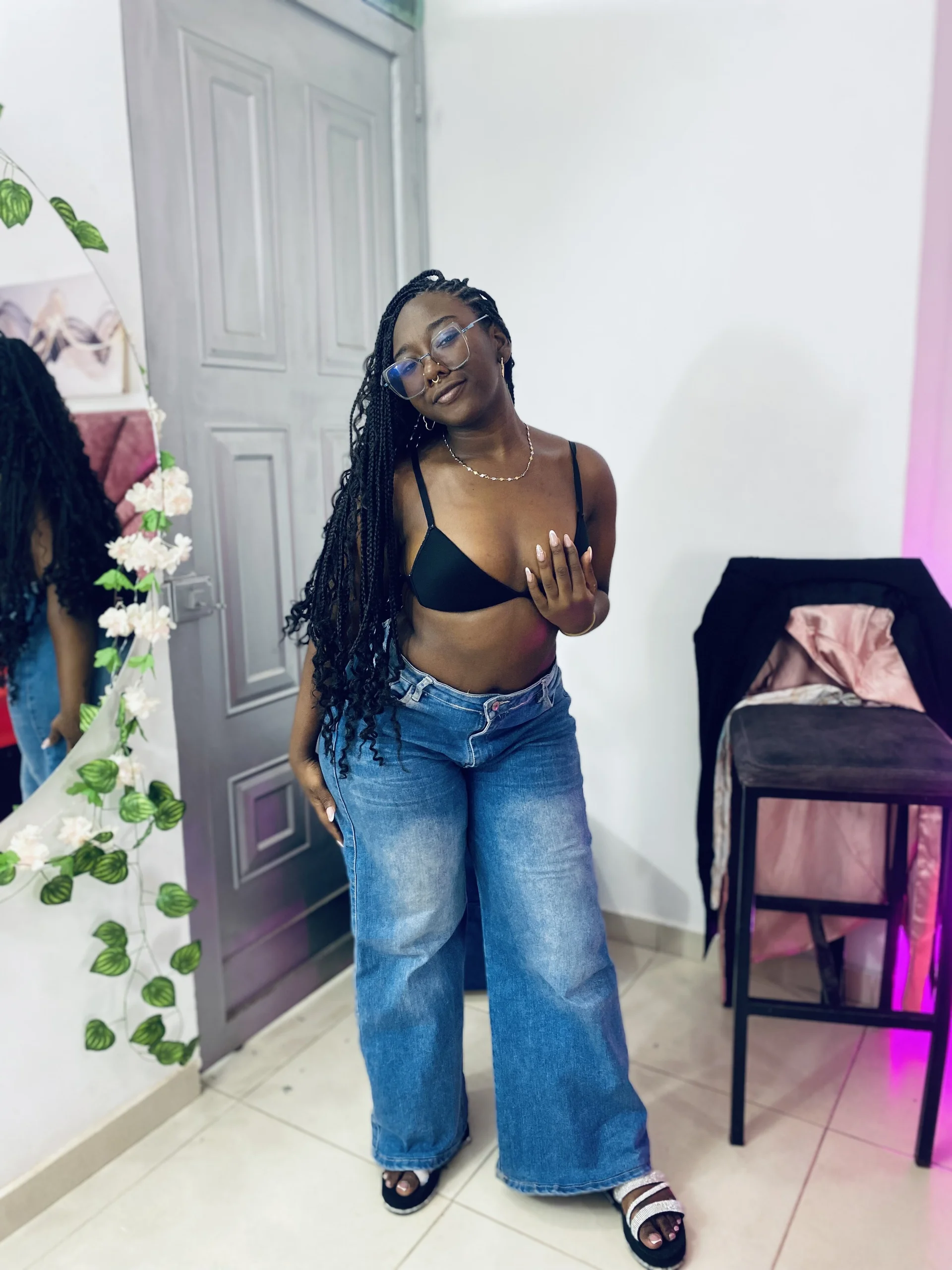 XXX Porn Photo of Nude ZahhyFrequency 90