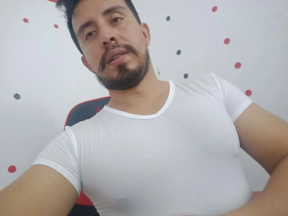 XXX Porn Photo of Nude KalethBigDick 238
