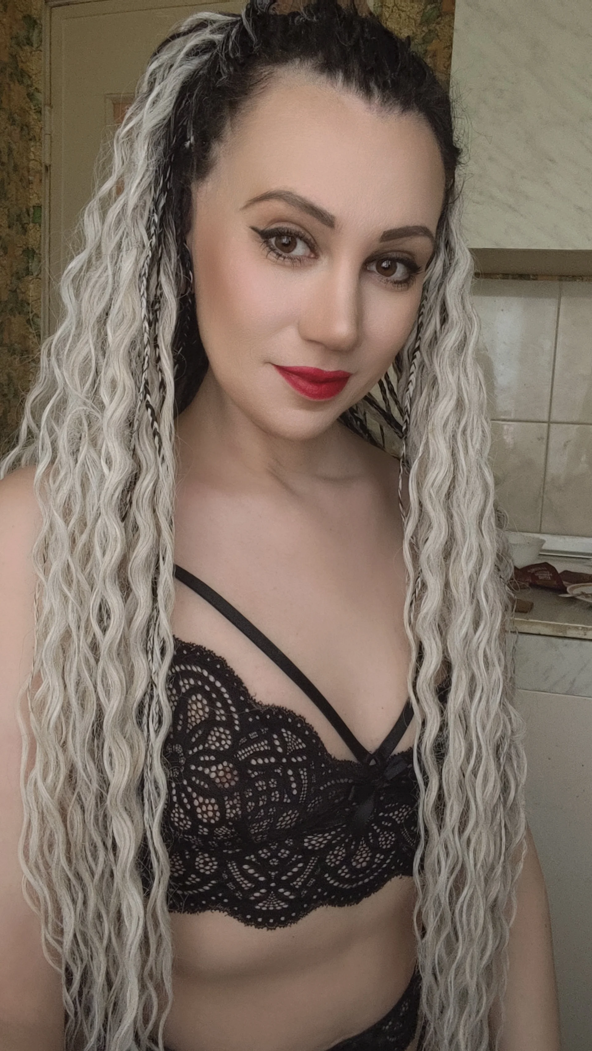 XXX Porn Photo of Nude Cristall_Avyy 13