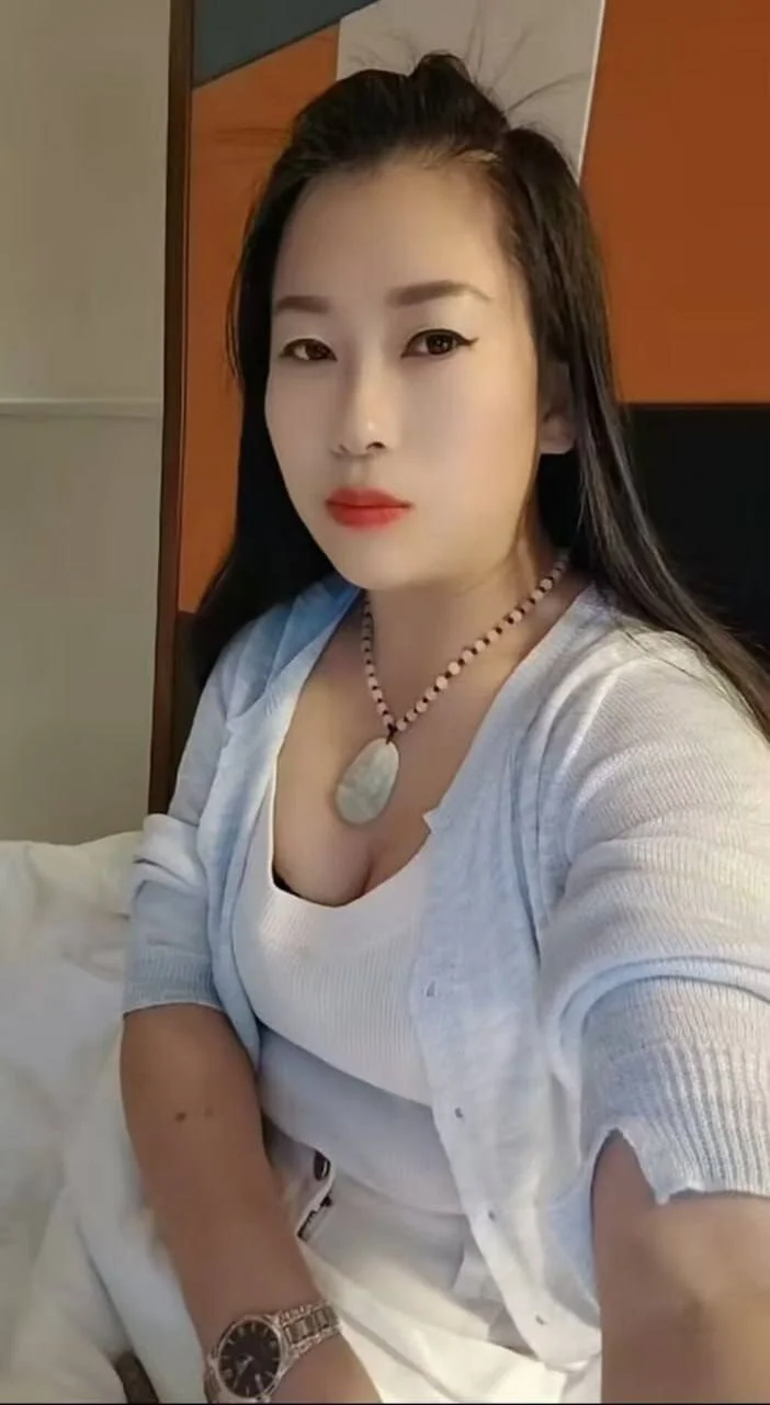XXX Porn Photo of Nude fengfeng_yan 1