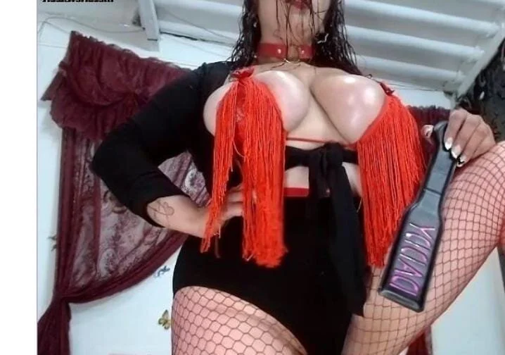 XXX Porn Photo of Nude EmmyHornyDirty 2