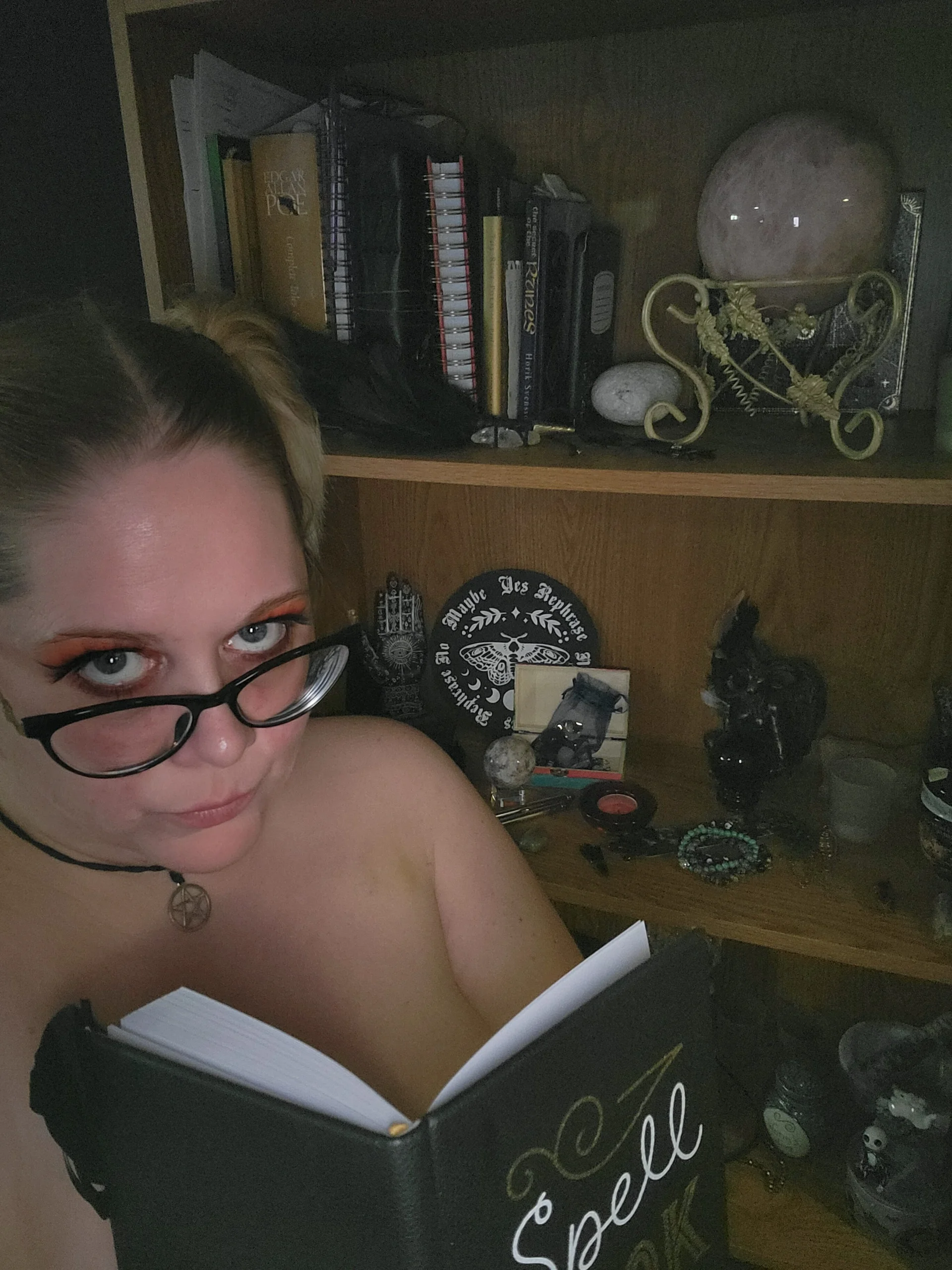 XXX Porn Photo of Nude Kinky_Witch 1