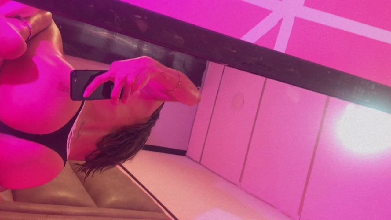 XXX Porn Photo of Nude charolbruce_1 22