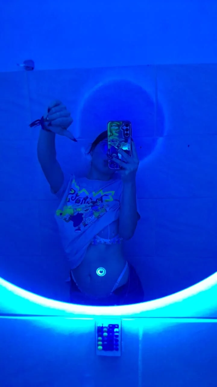 XXX Porn Photo of Nude andrea_tay1 6