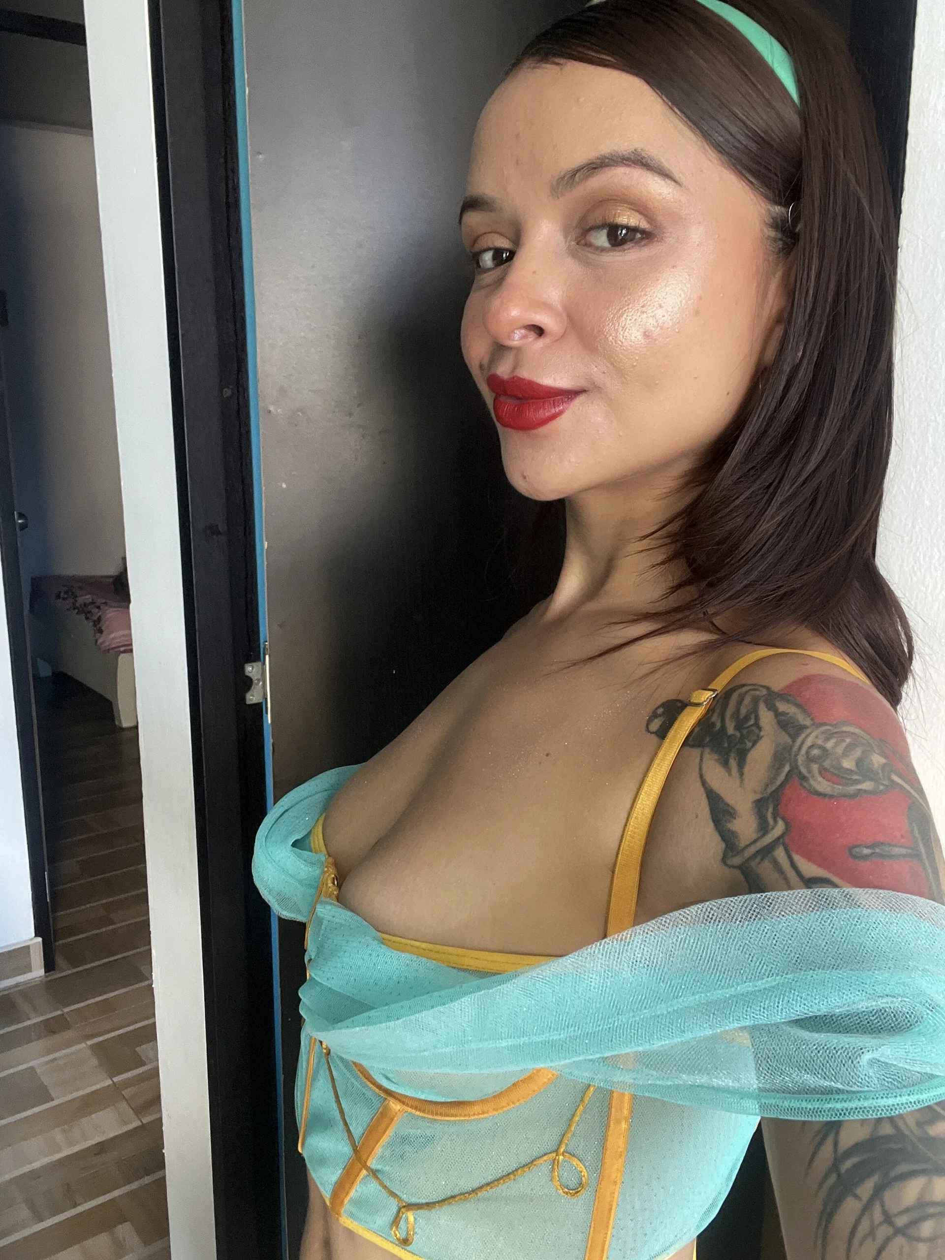 Selena_G69