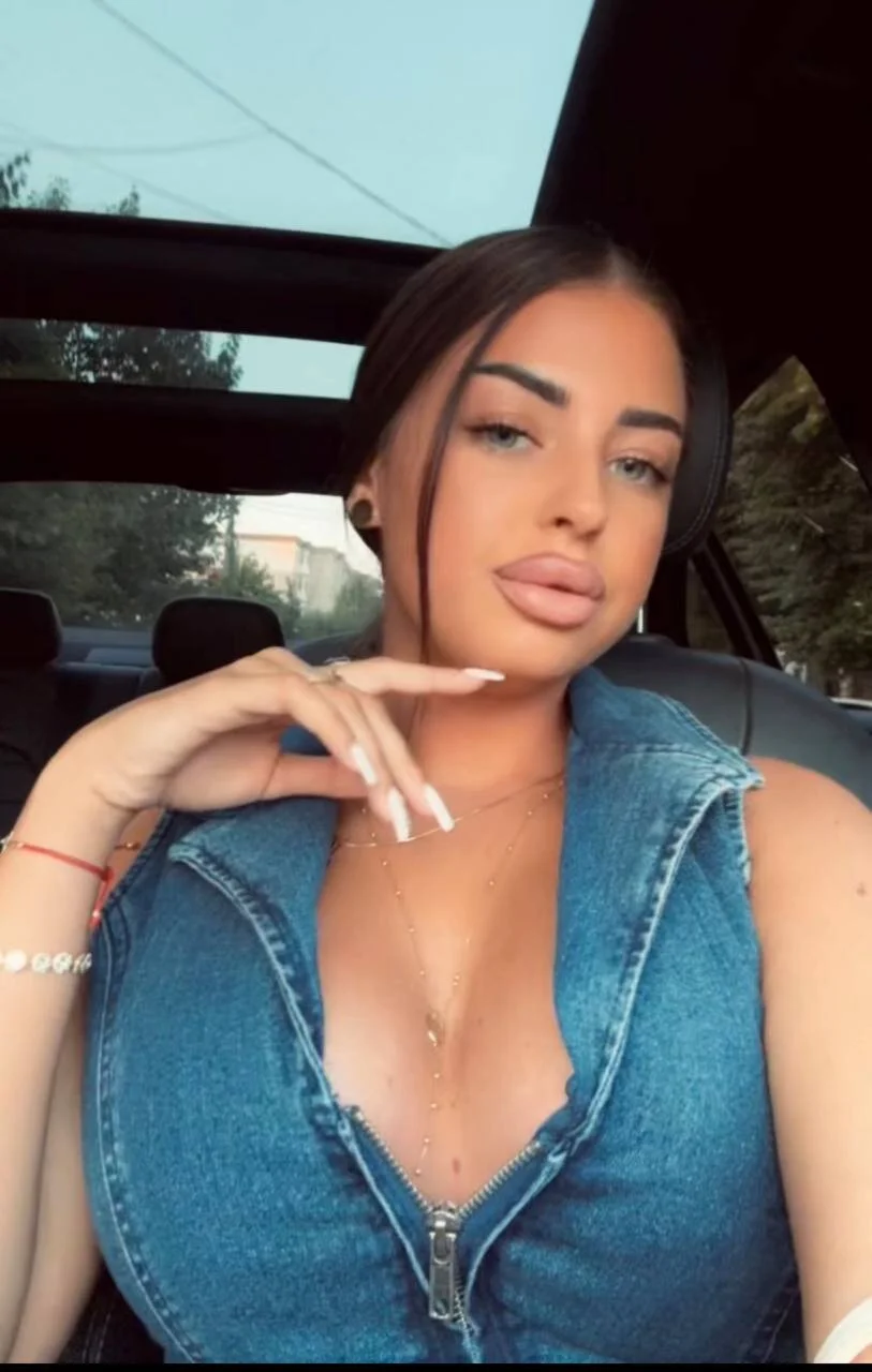XXX Porn Photo of Nude OlyviaDelight 4