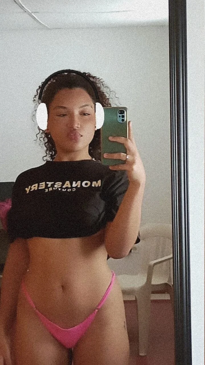 XXX Porn Photo of Nude Majo_BigTits 9