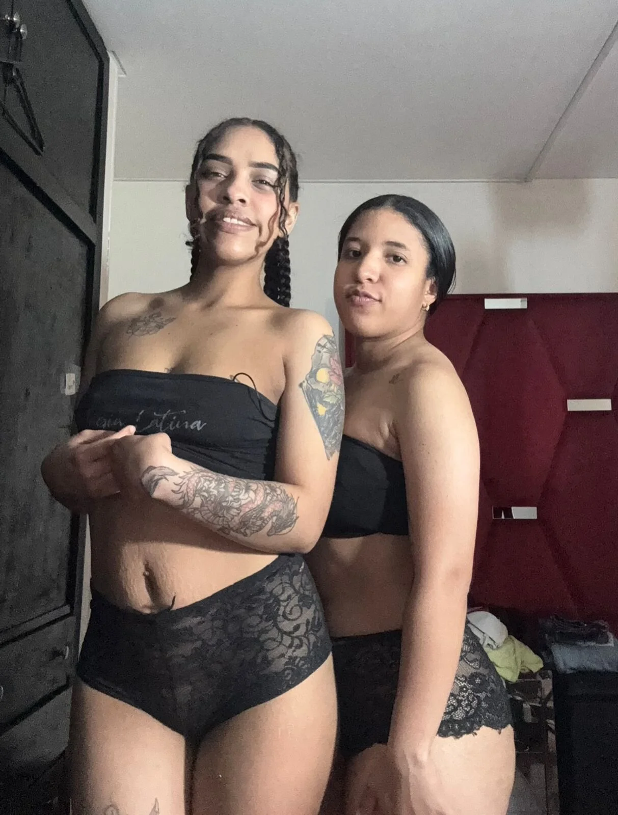 XXX Porn Photo of Nude BrendaandBrieanny 5