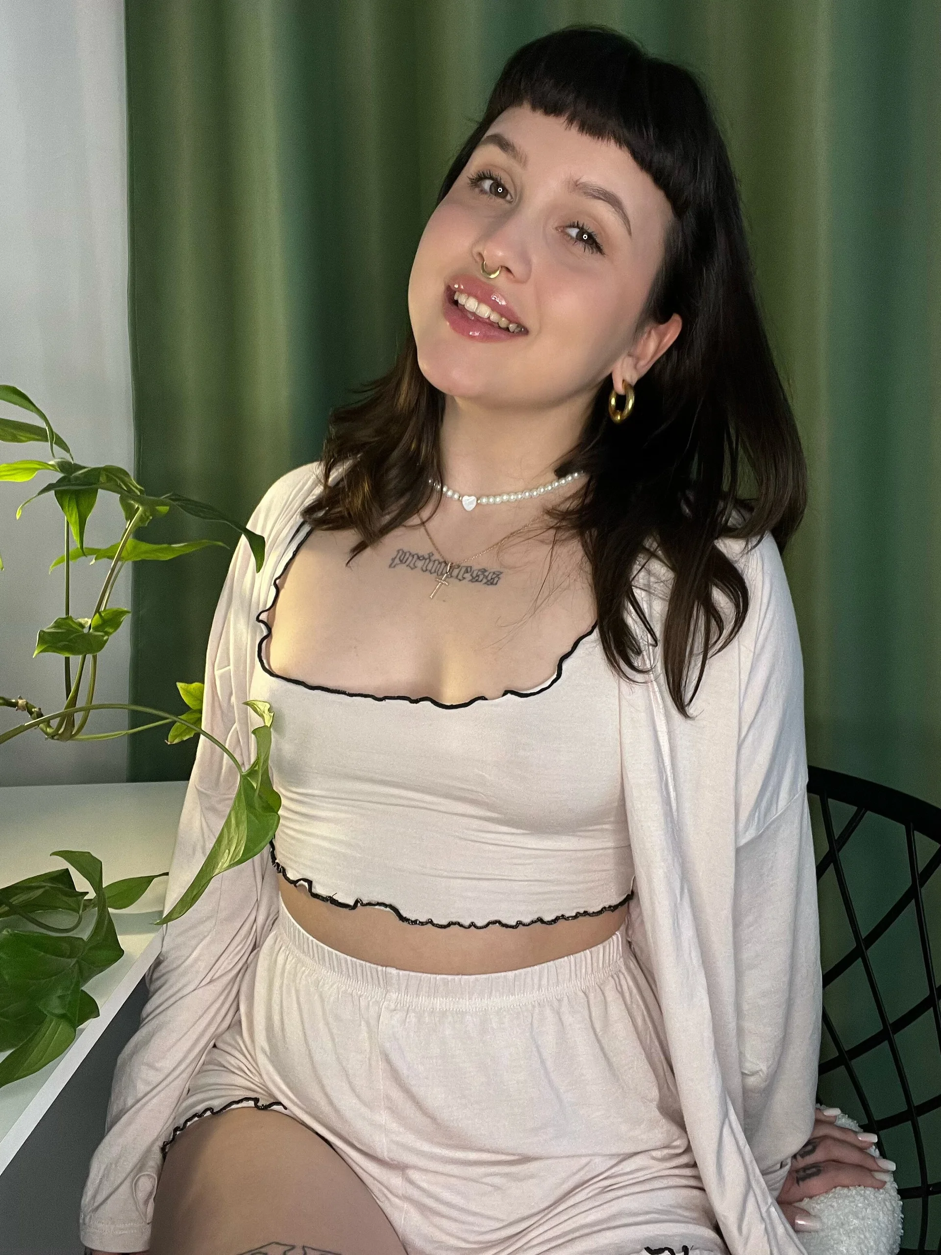 XXX Porn Photo of Nude hellfirekiss 1