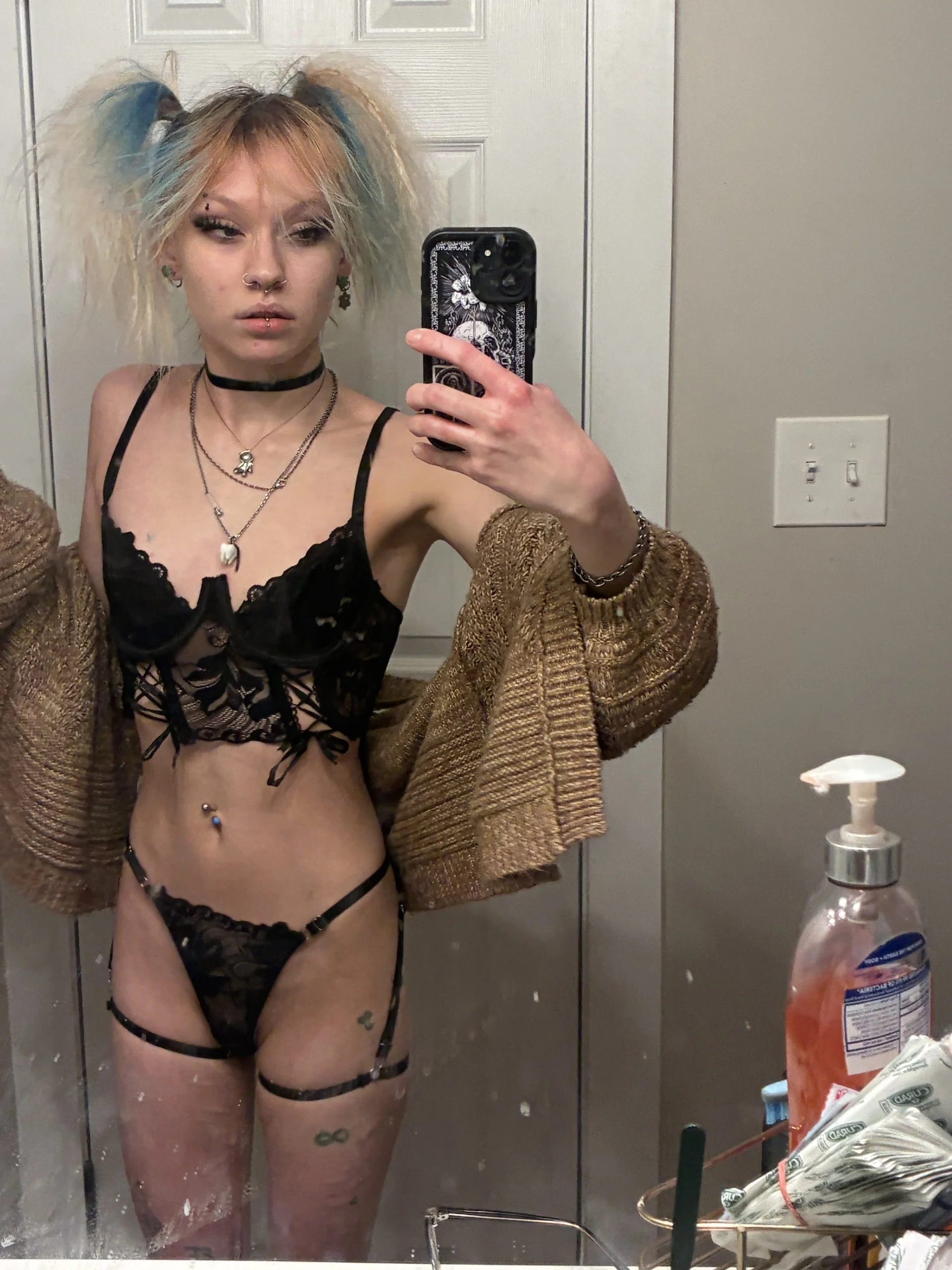 XXX Porn Photo of Nude simplyobsessedwher 2