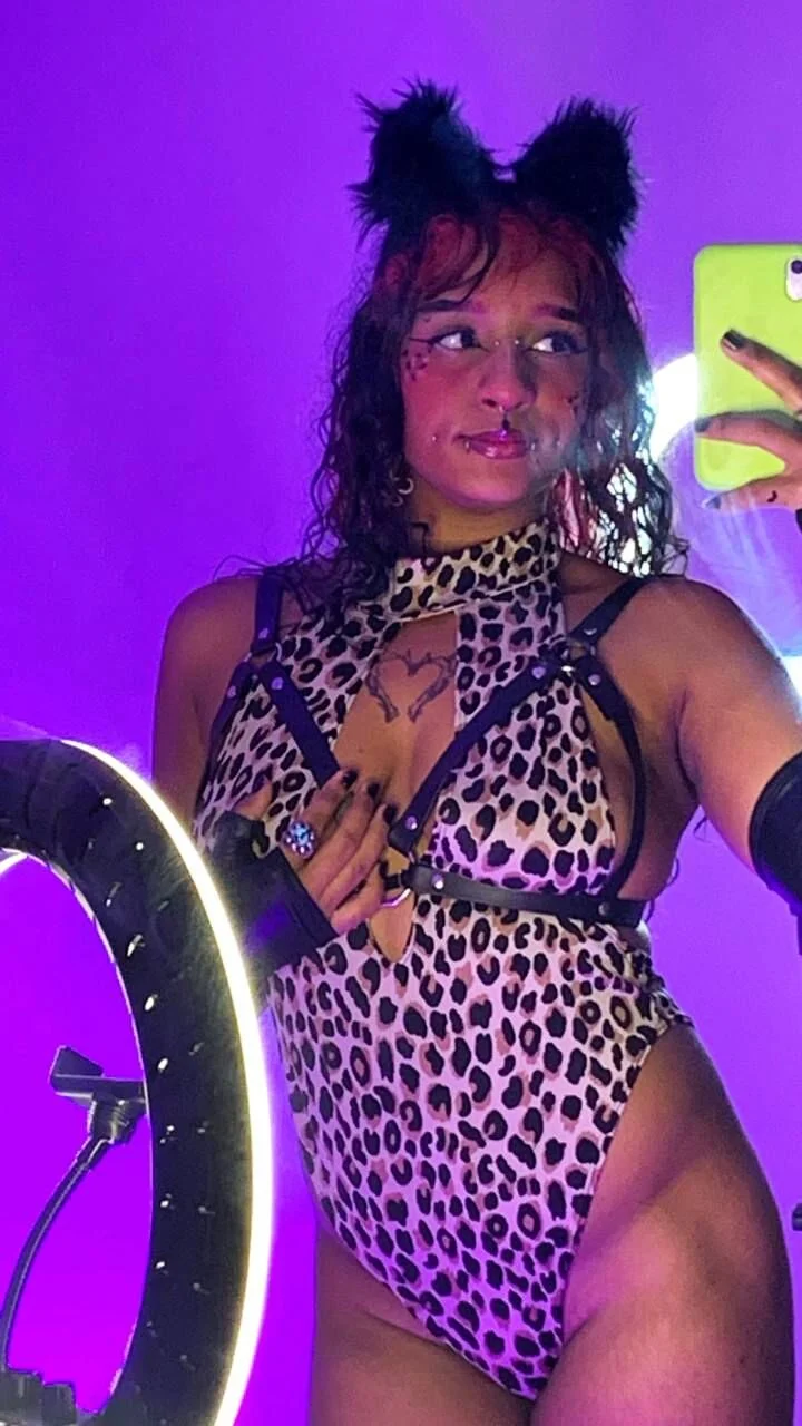 XXX Porn Photo of Nude Axa_Graham 5