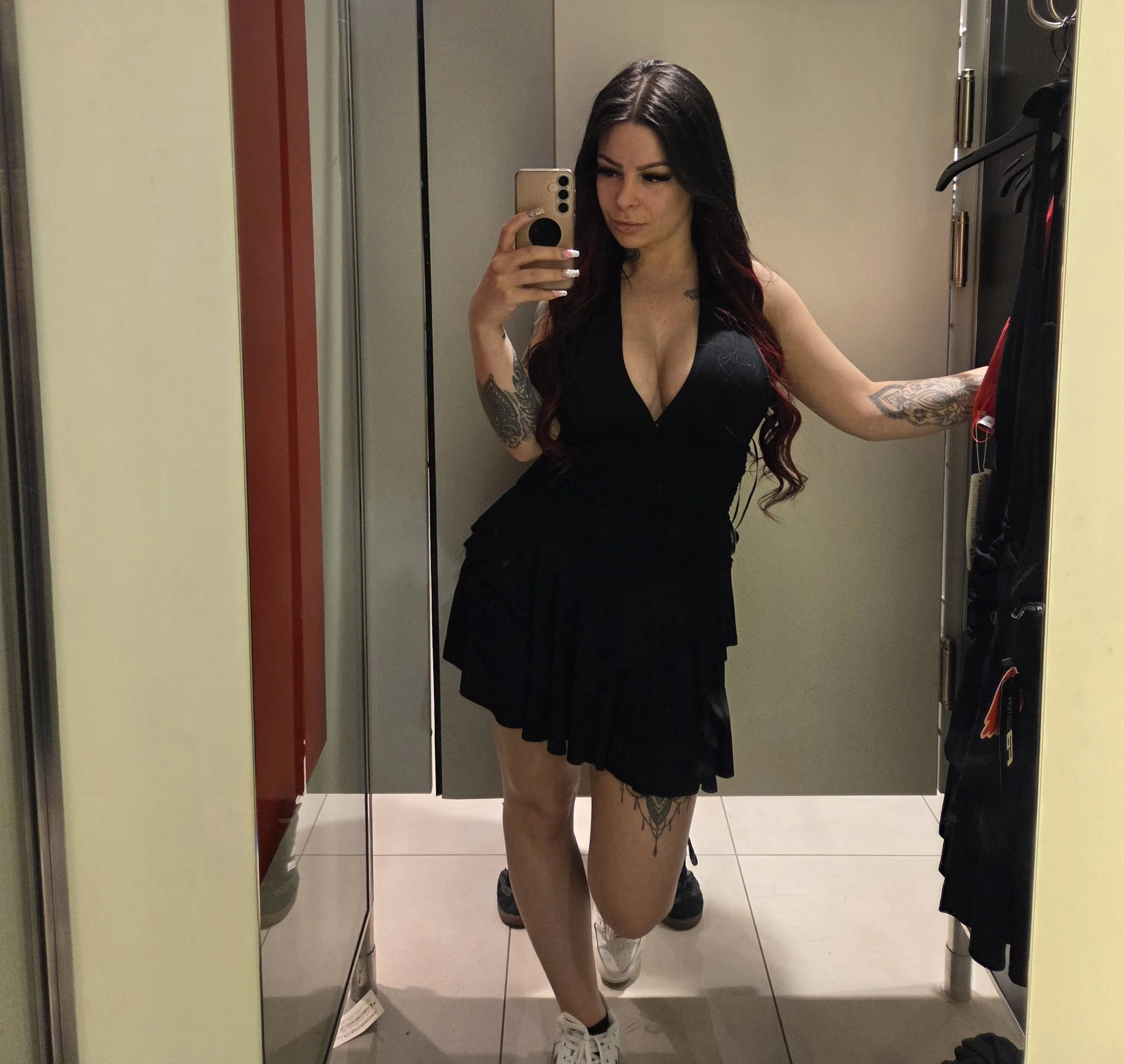 XXX Porn Photo of Nude BoeseMoni1998 12