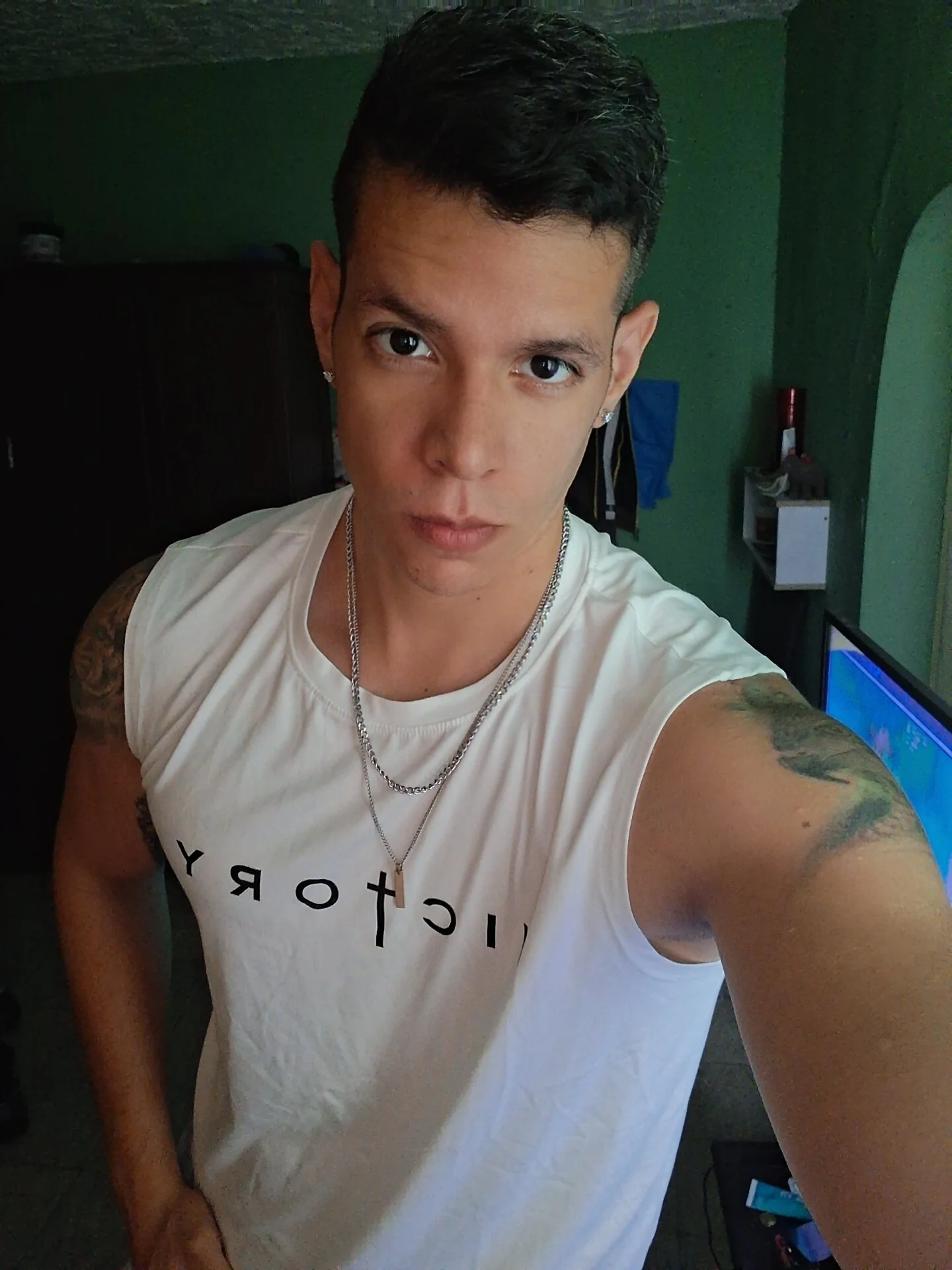 XXX Porn Photo of Nude Bigboy_petite 4