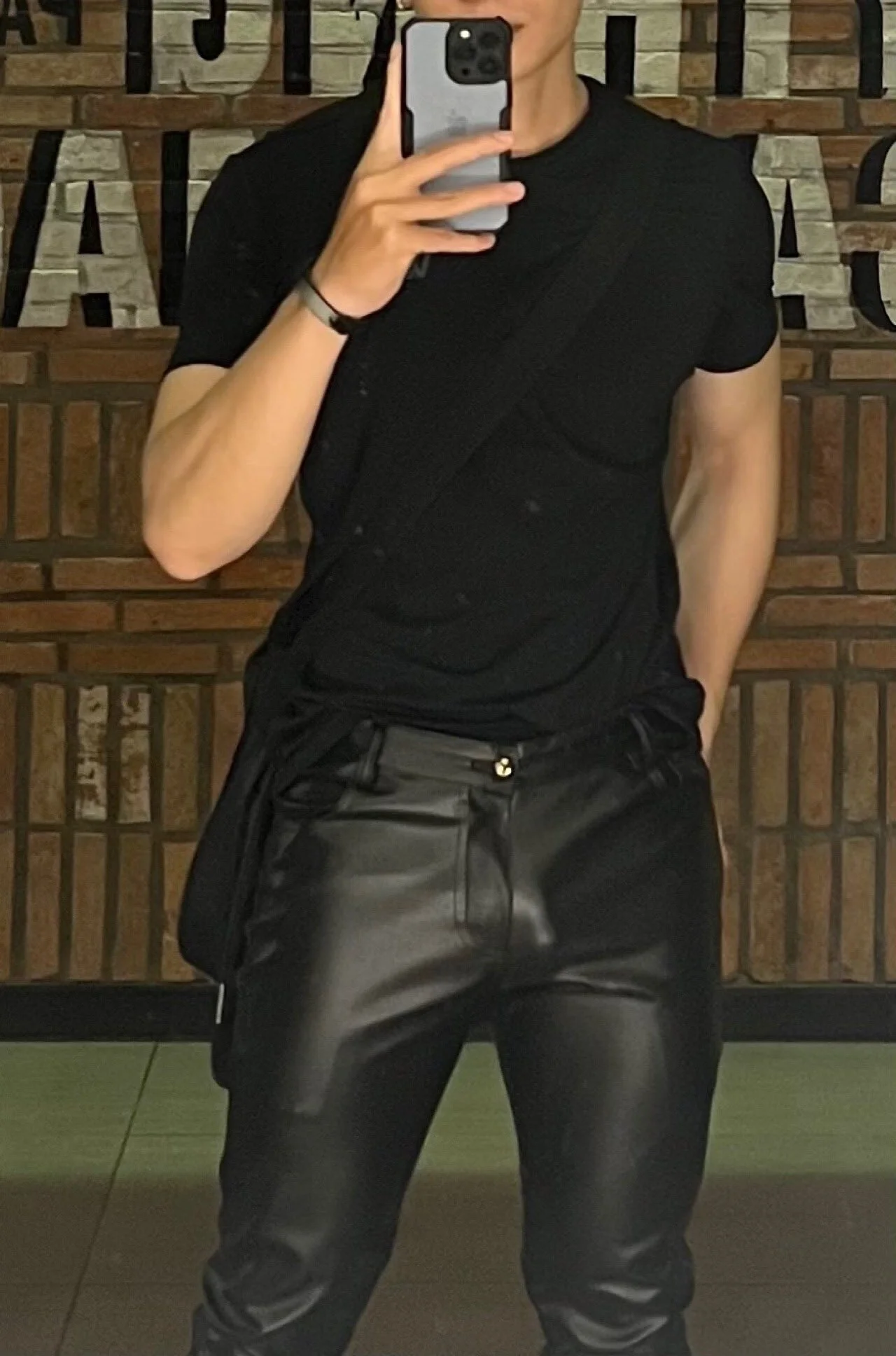 XXX Porn Photo of Nude Lthr_max 4