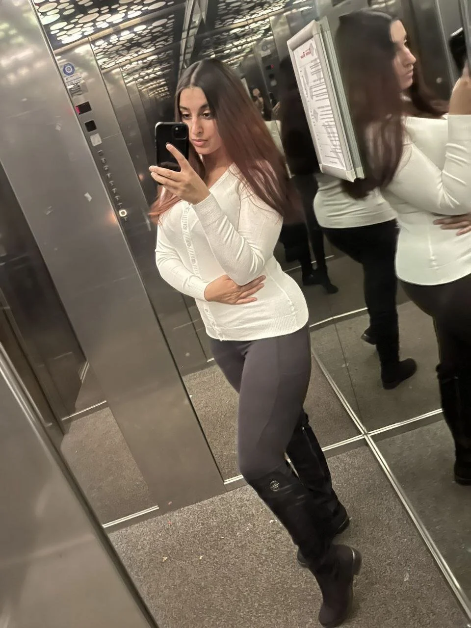 XXX Porn Photo of Nude VallerieJones 117