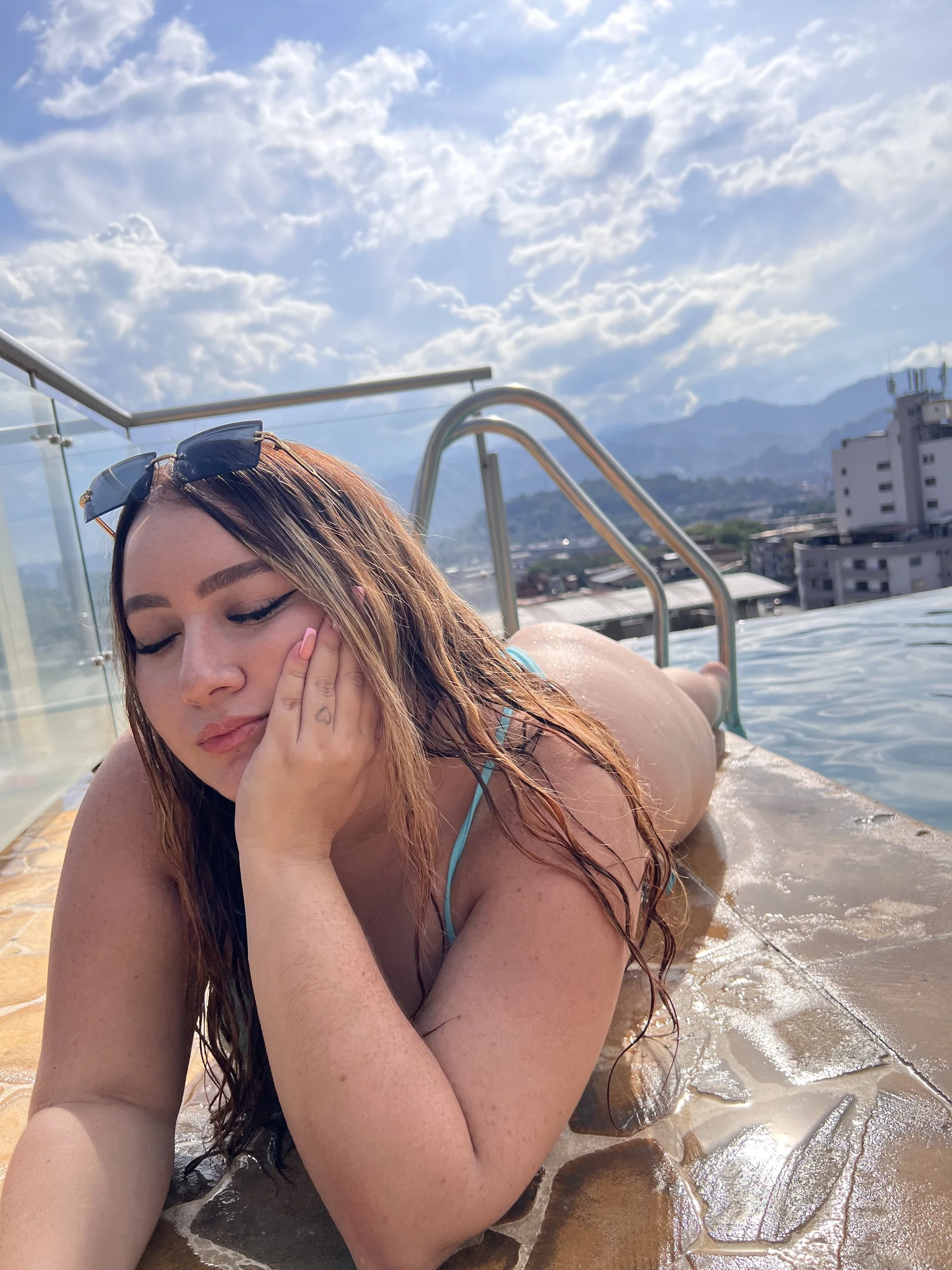XXX Porn Photo of Nude emily_hilton1 15