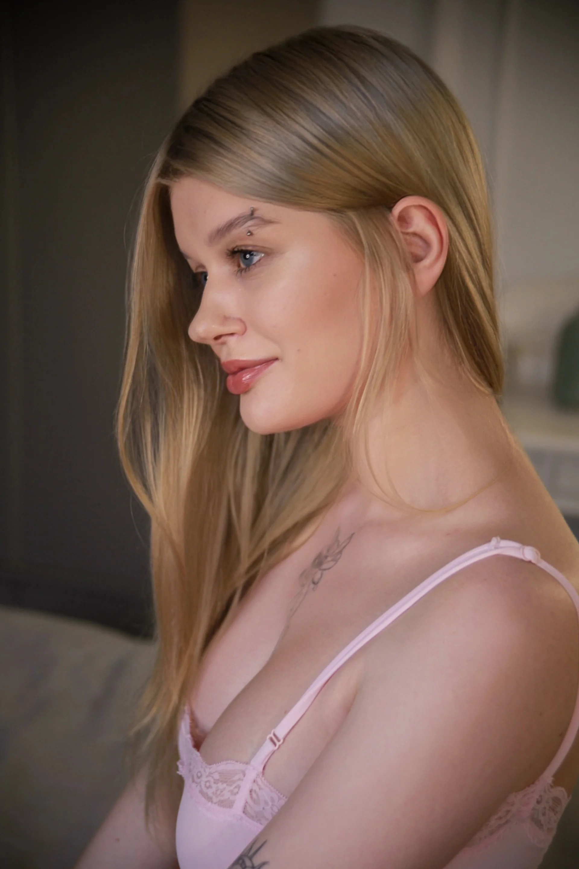 XXX Porn Photo of Nude ann_ewu 6