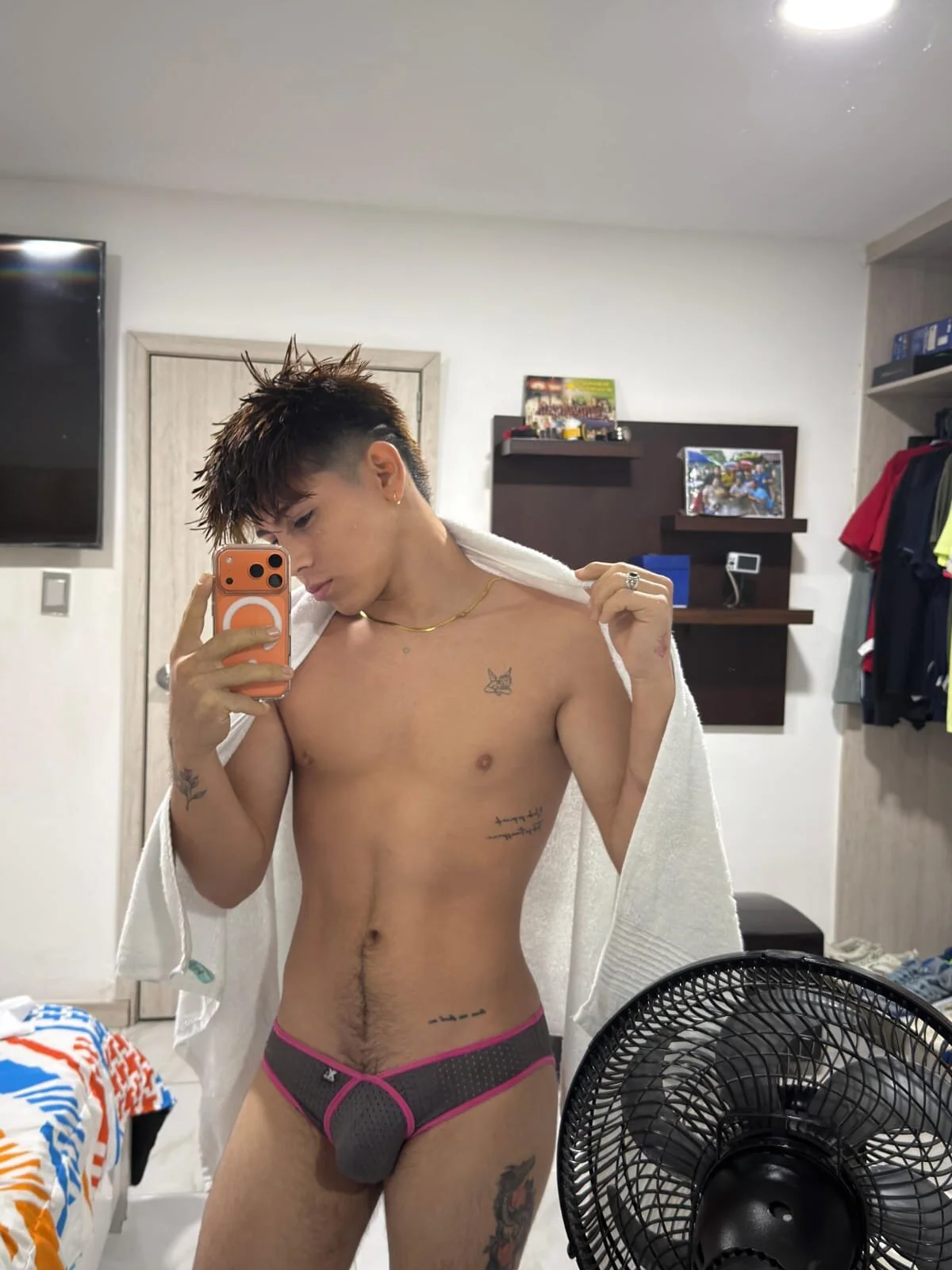 XXX Porn Photo of Nude josethariaz25 16