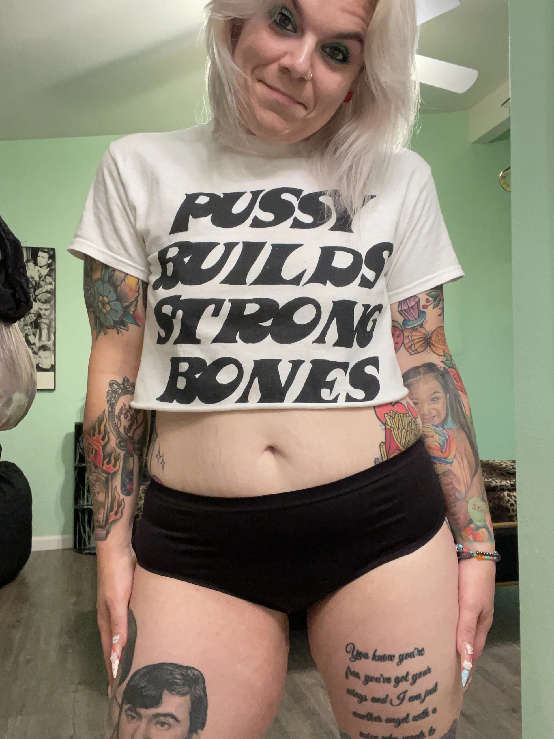XXX Porn Photo of Nude CherryBombBomb 16