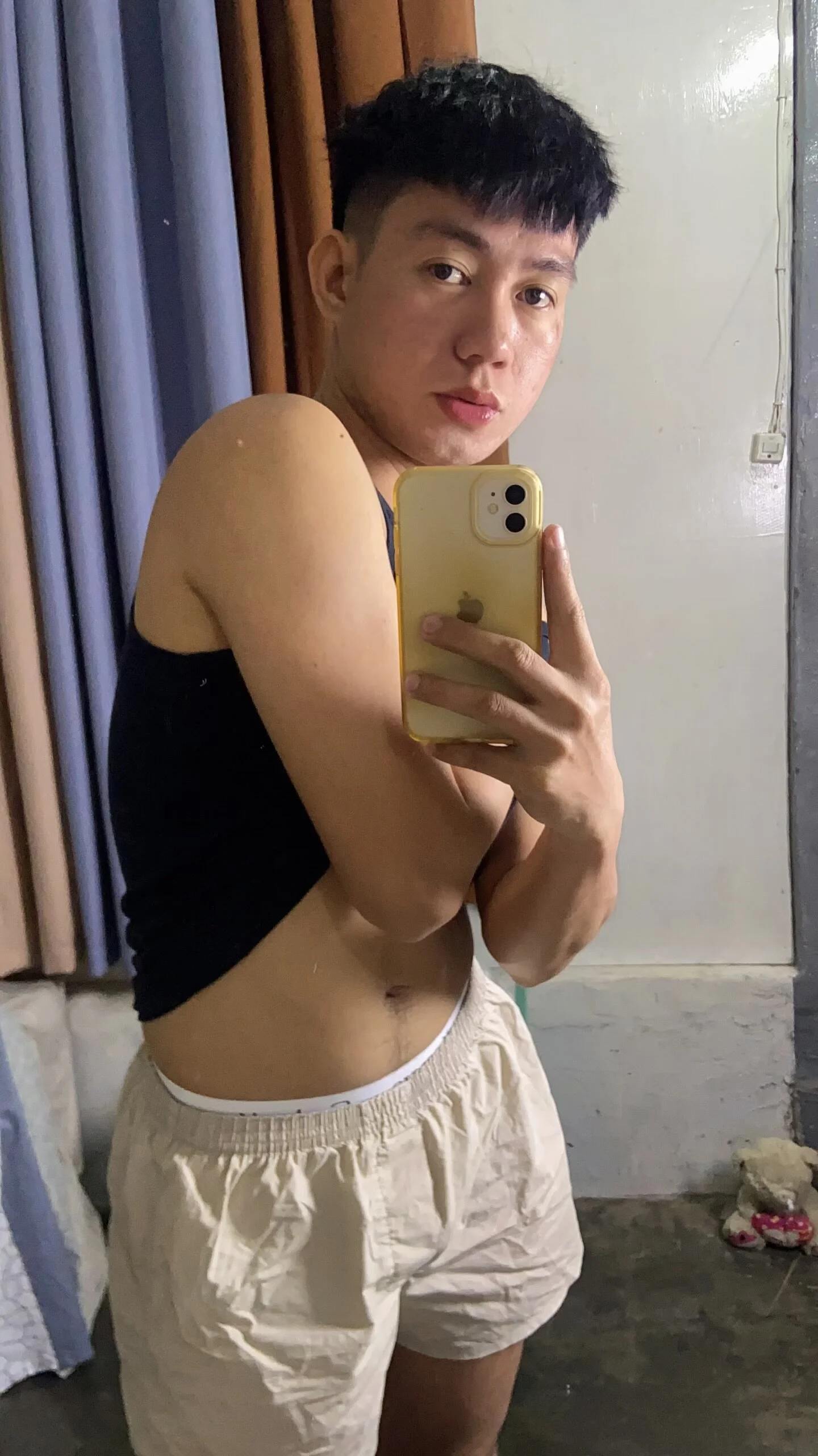 XXX Porn Photo of Nude xshyboyx 7