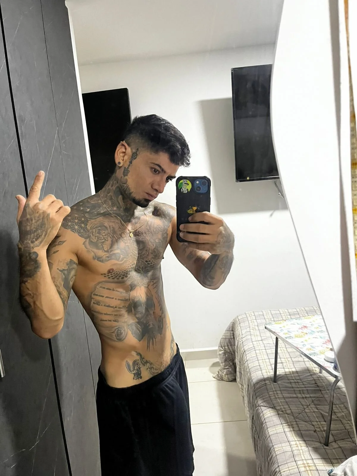 XXX Porn Photo of Nude sergiio_mesa27 10