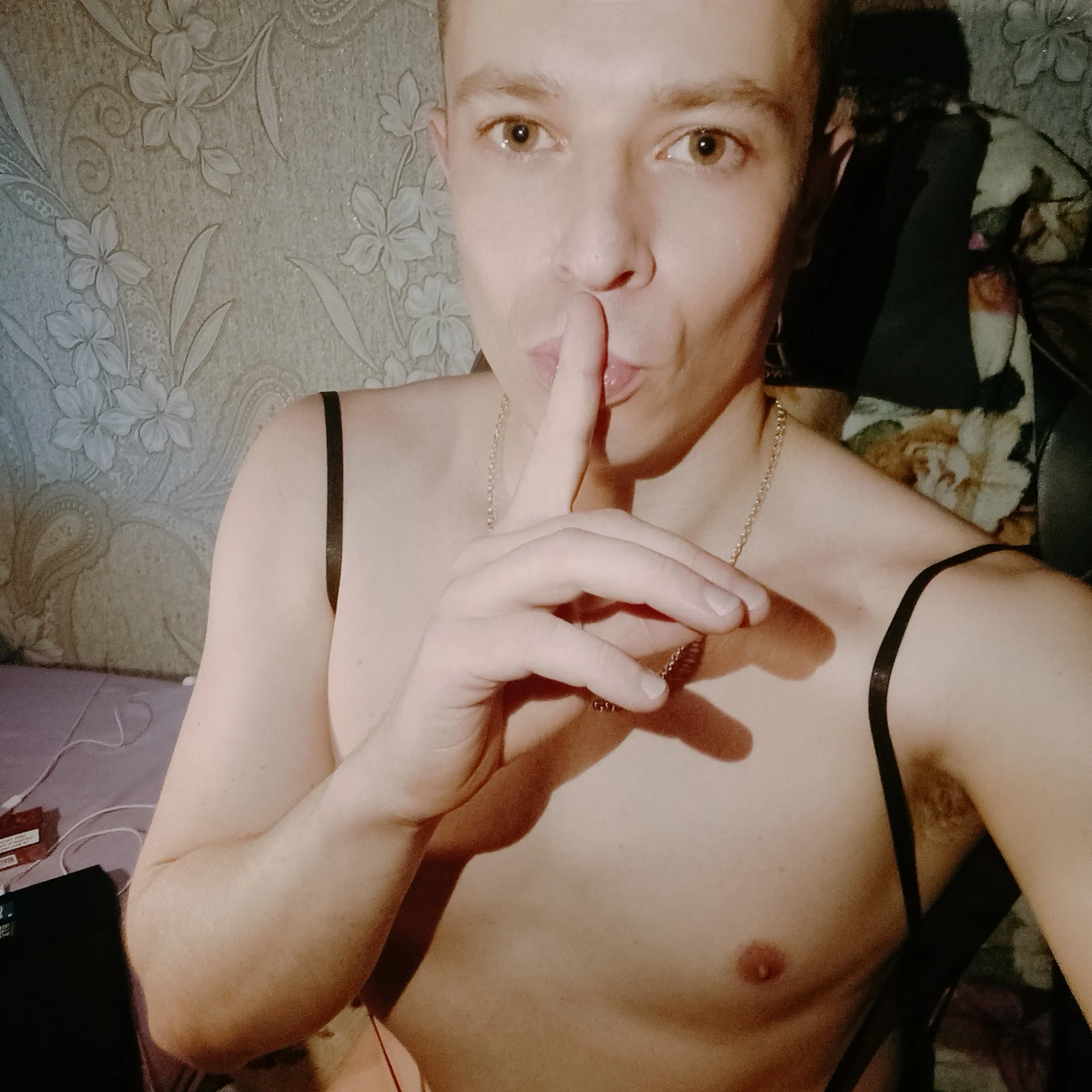 XXX Porn Photo of Nude Hornyhoneycock 1