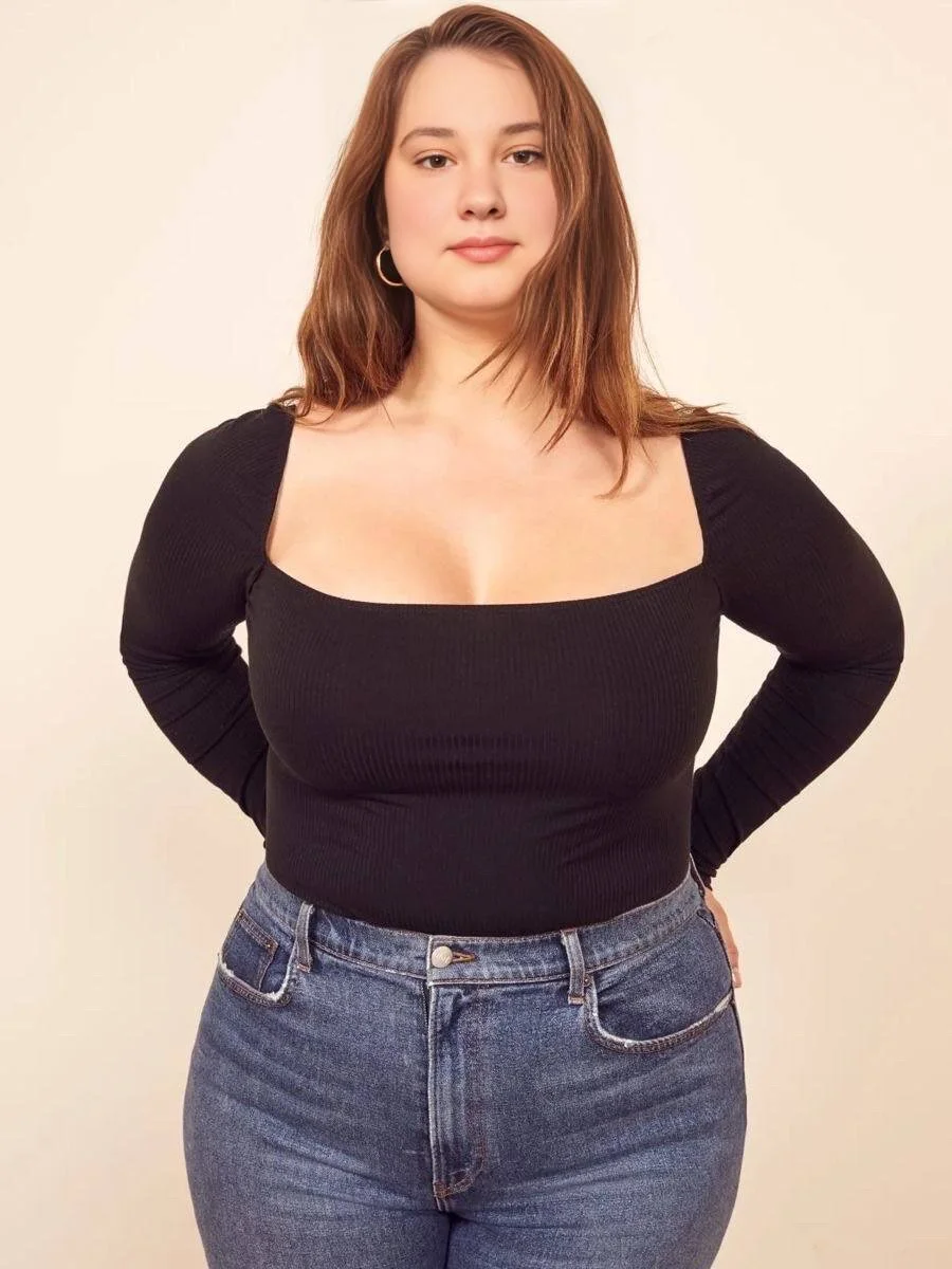 XXX Porn Photo of Nude EriikaTwinz 4