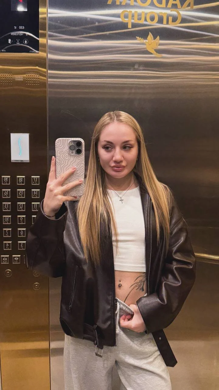 XXX Porn Photo of Nude MirrraMisss 9