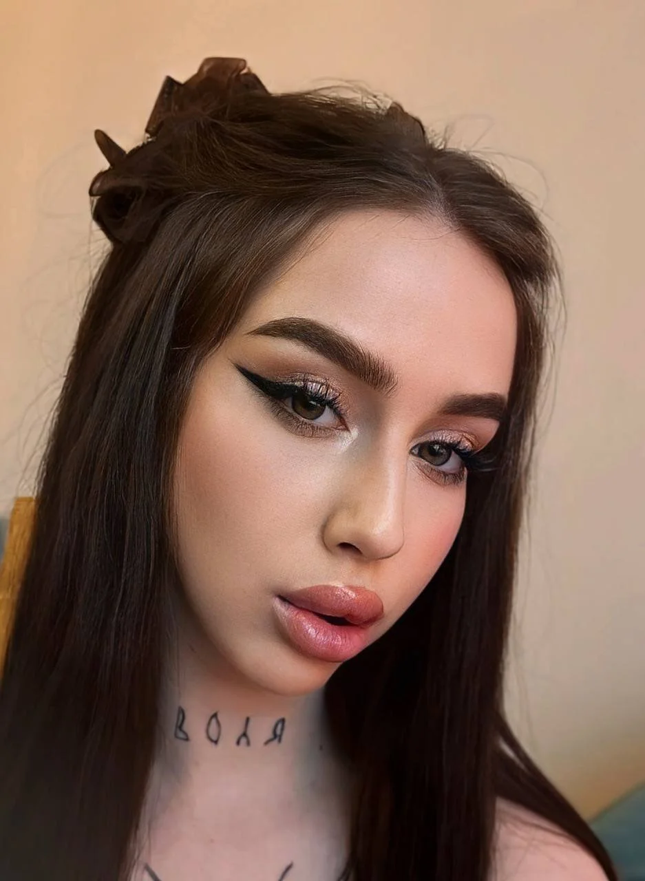 XXX Porn Photo of Nude IsabelleDiorr 16