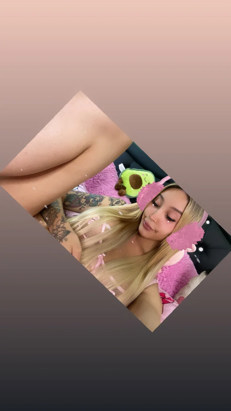 XXX Porn Photo of Nude _viioletweekend_ 16